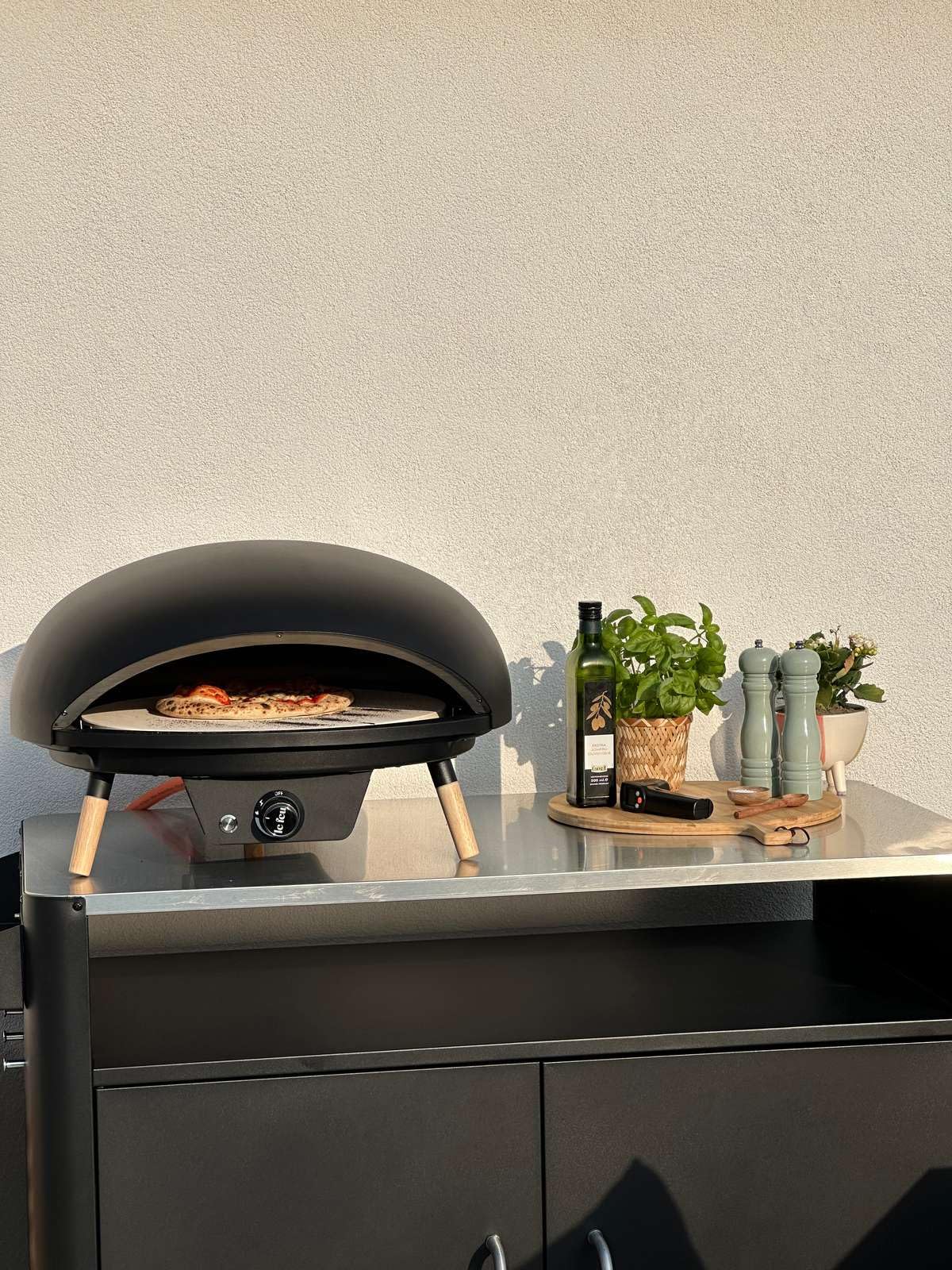 Le Feu Turtle Motion Pizzaofen Gas 500°C Outdoor mit Hülle Schlauch Druckminderer