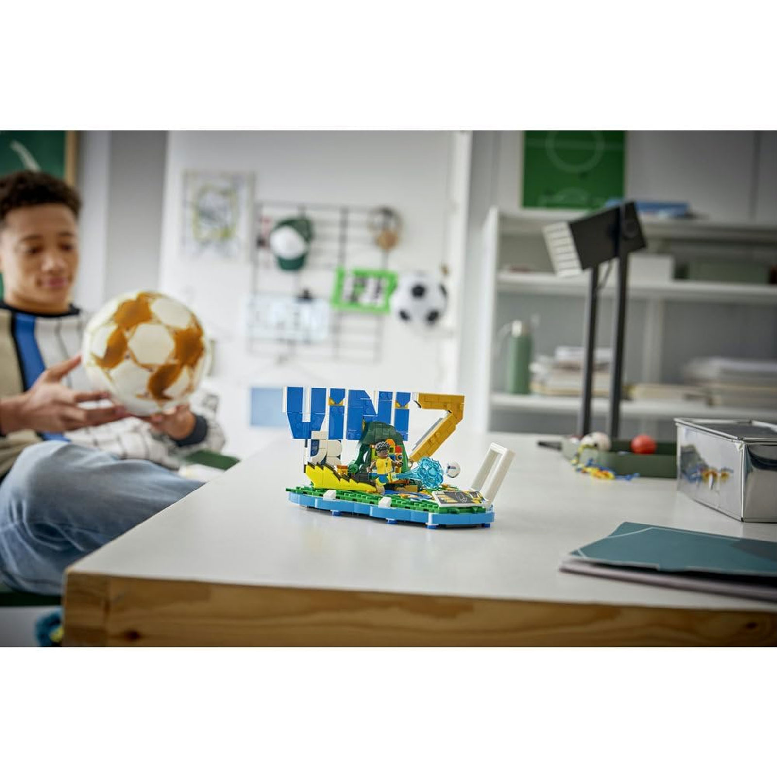 LEGO Editions Vini Jr. – Fußball-Highlights Spielzeug, 43027