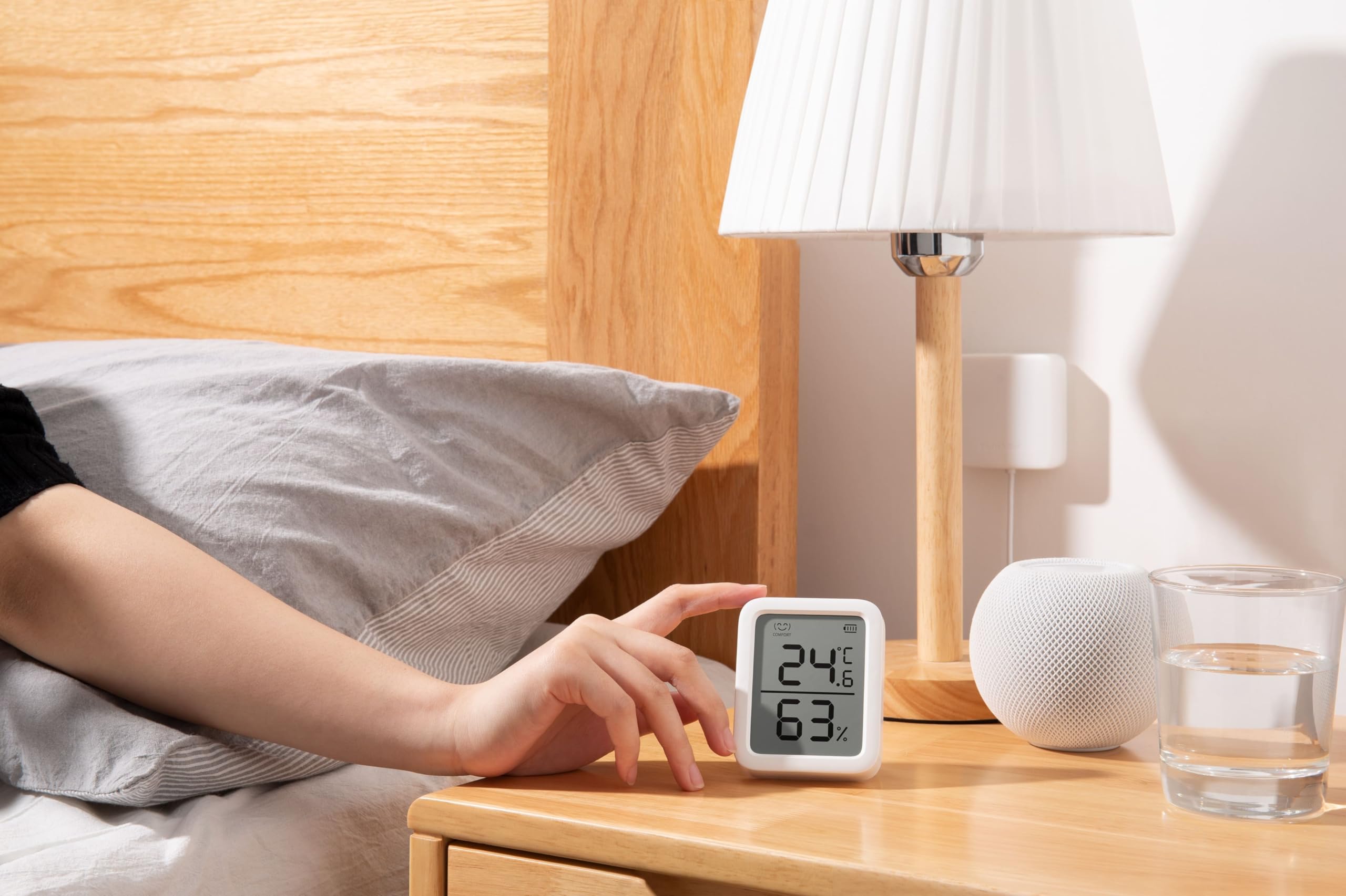 SwitchBot Smart Thermometer Plus Thermo-Hygrometer