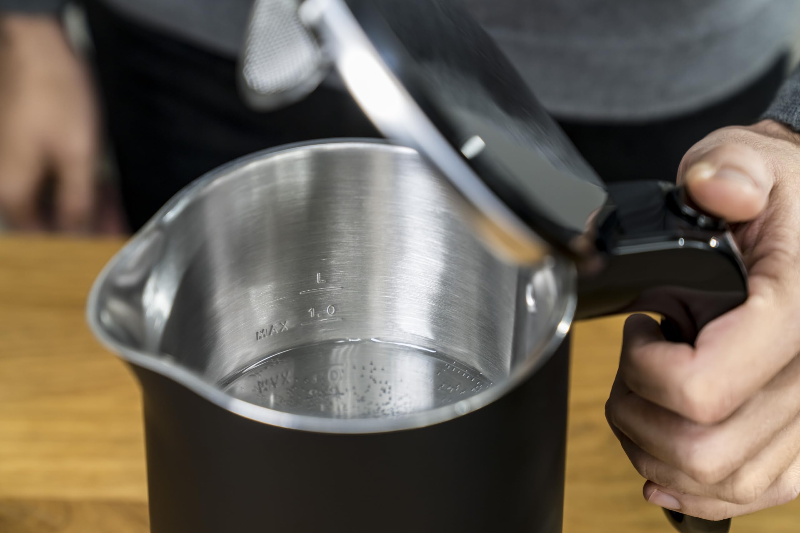 ZWILLING ENFINIGY Wasserkocher mit Edelstahl-Kalkfilter & Überhitzungsschutz