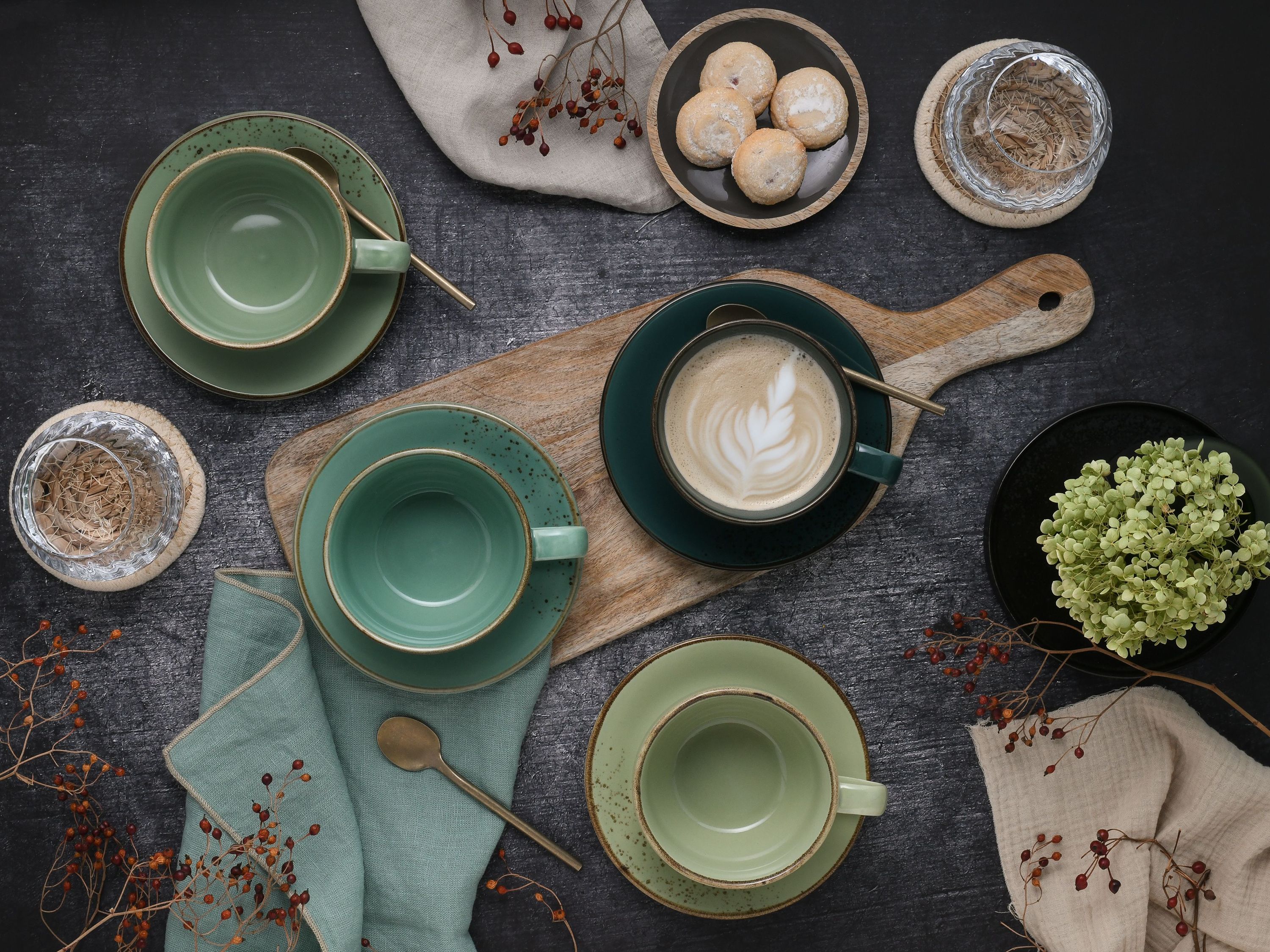 CreaTable, 22882, Serie Nature Collection Green Life, 8-teiliges Geschirrset, Cappuccino Set aus Steinzeug