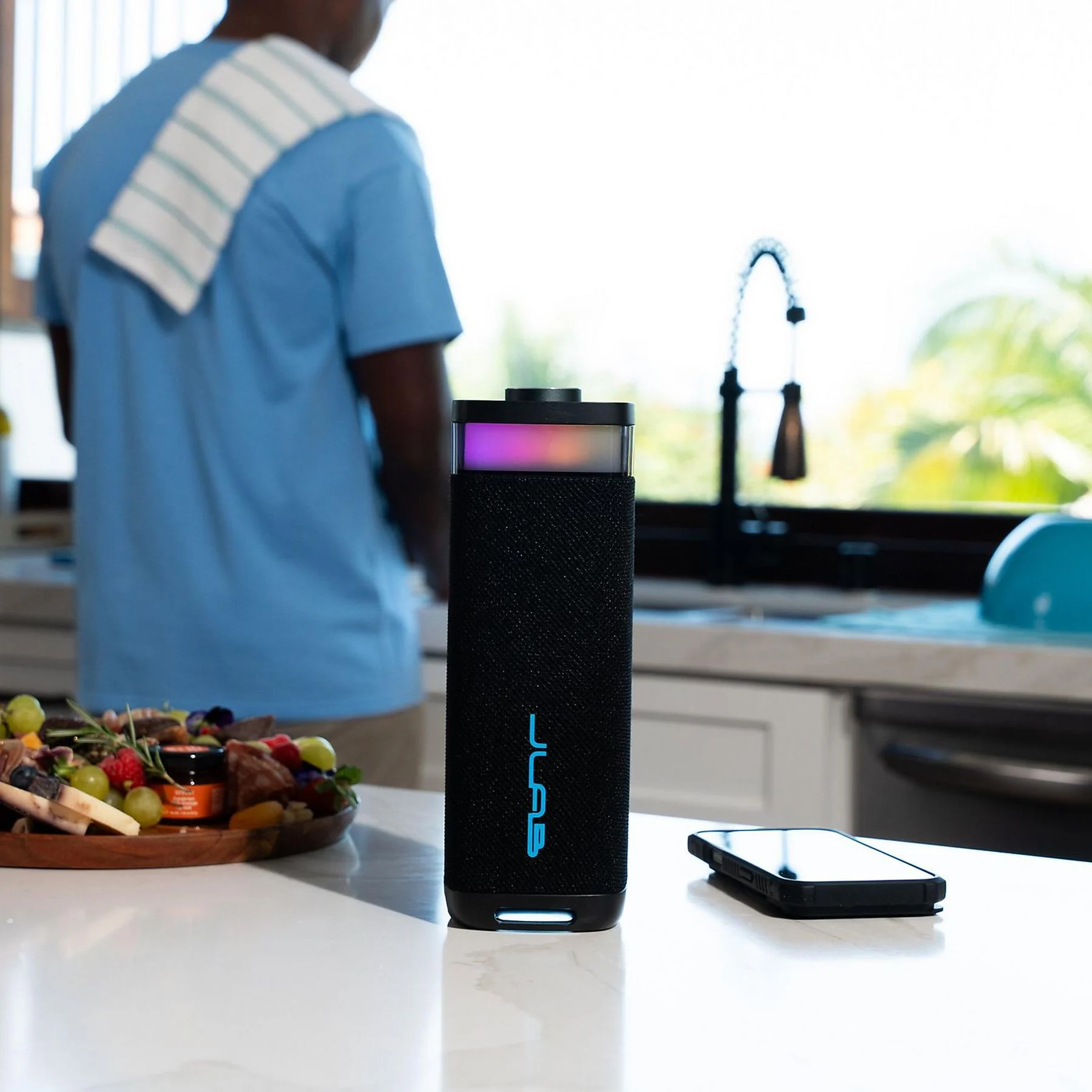 JLab JBuds Party Speaker Bluetooth-Lautsprecher