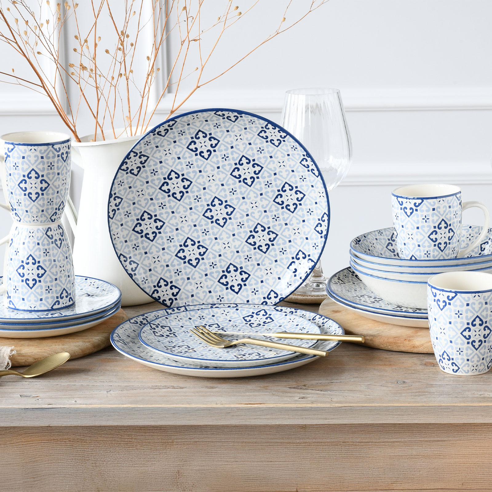 CreaTable, 17850, Serie Yara Blau, Geschirrset, Kombiservice 16 teilig