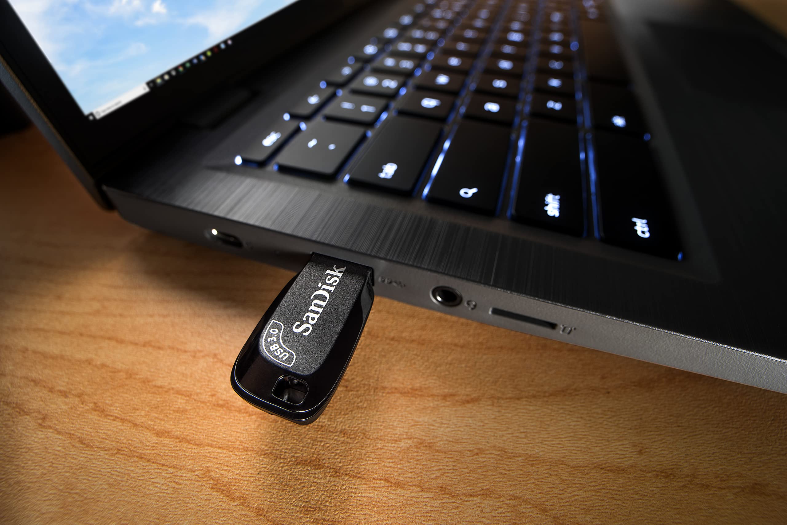 SanDisk Ultra Shift USB 3.0 Flash Drive 32GB