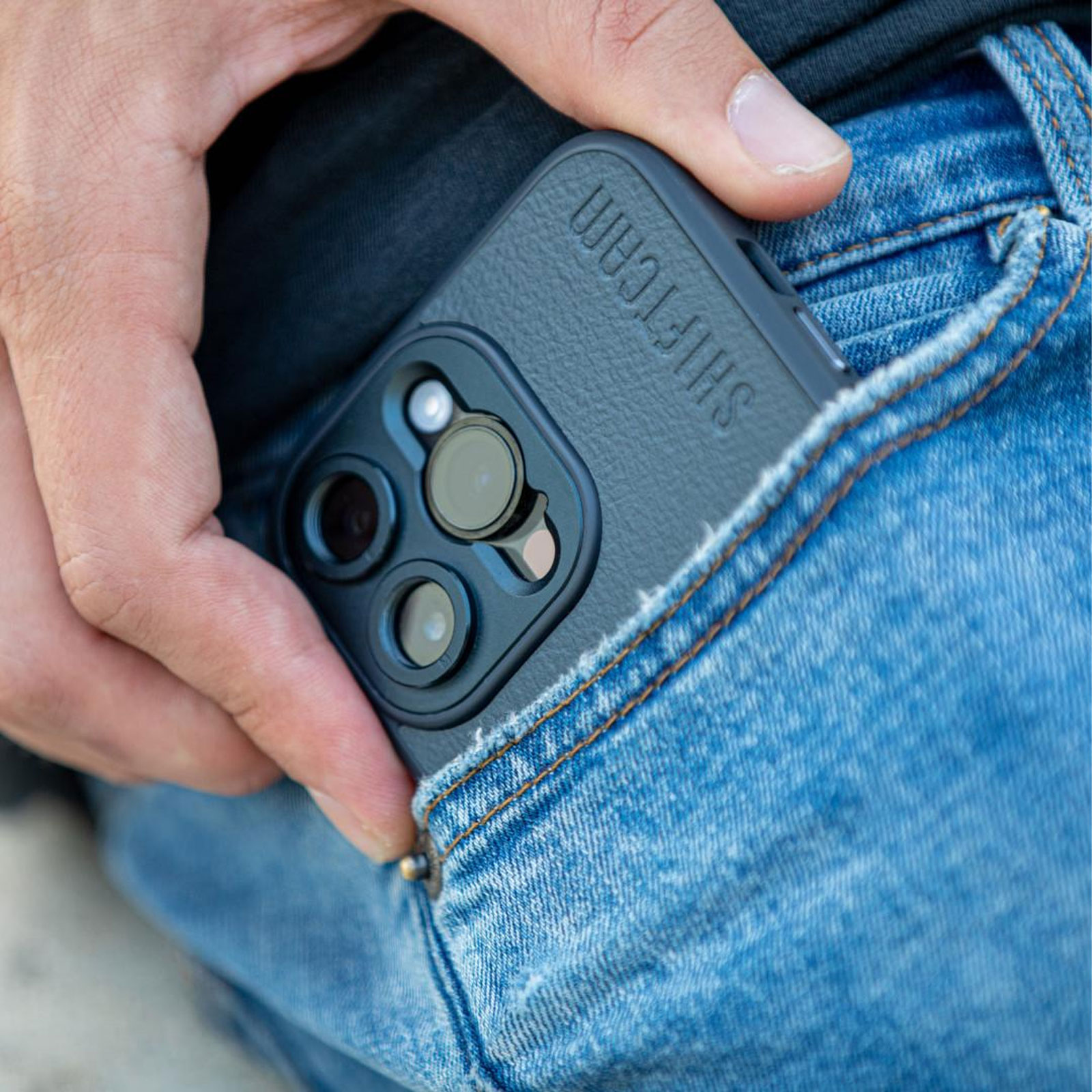 ShiftCam Camera Case with Lens Mount for iPhone 14 Pro Handyhülle