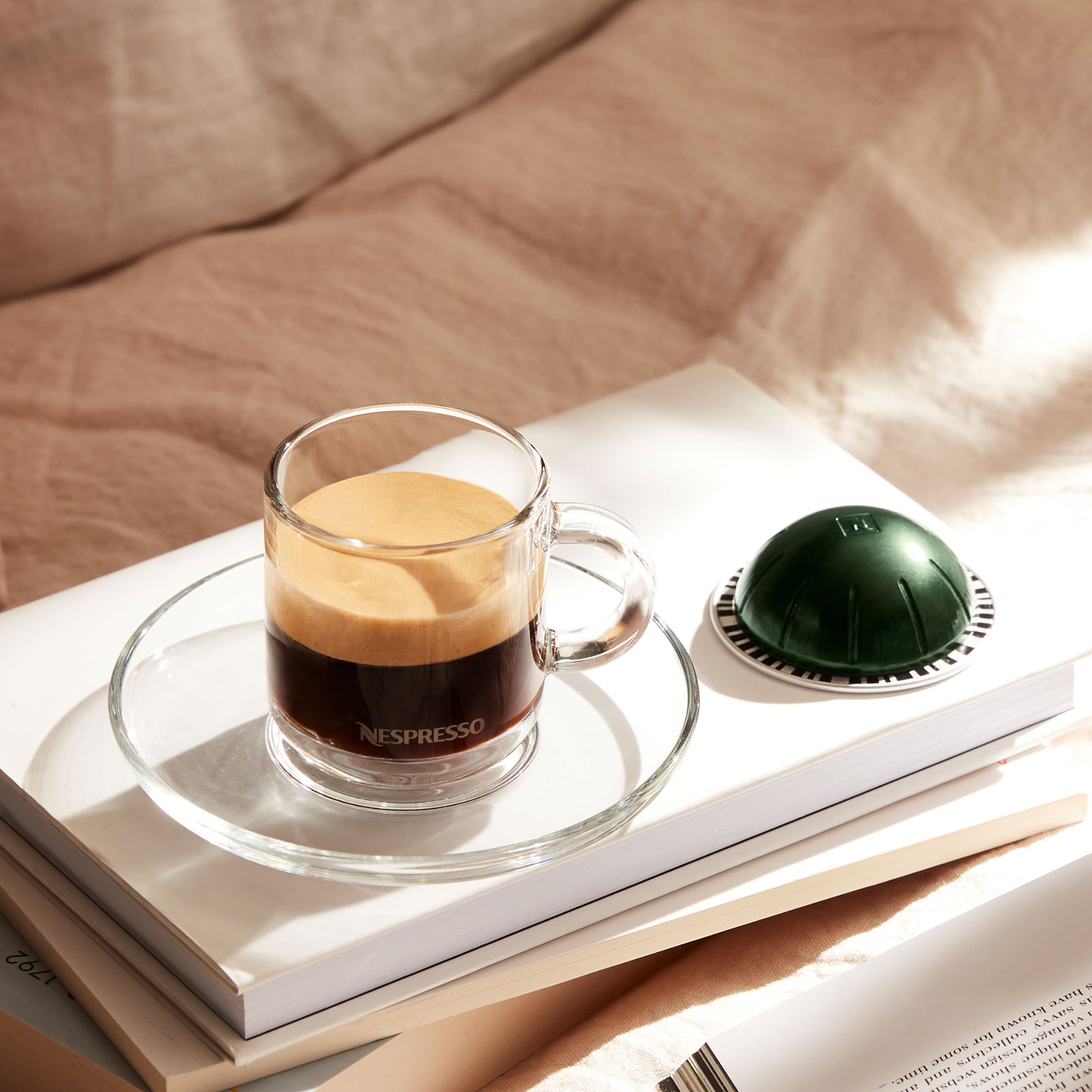 NESPRESSO VERTUO, Auswahl an Espresso (40ml) und Double Espresso (80ml) Kaffees, Leichte, mittlere und dunkle Röstungen, Kompatibel mit VERTUO Kaffeemaschinen, Kapsel Set aus 50 Kaffeekapseln