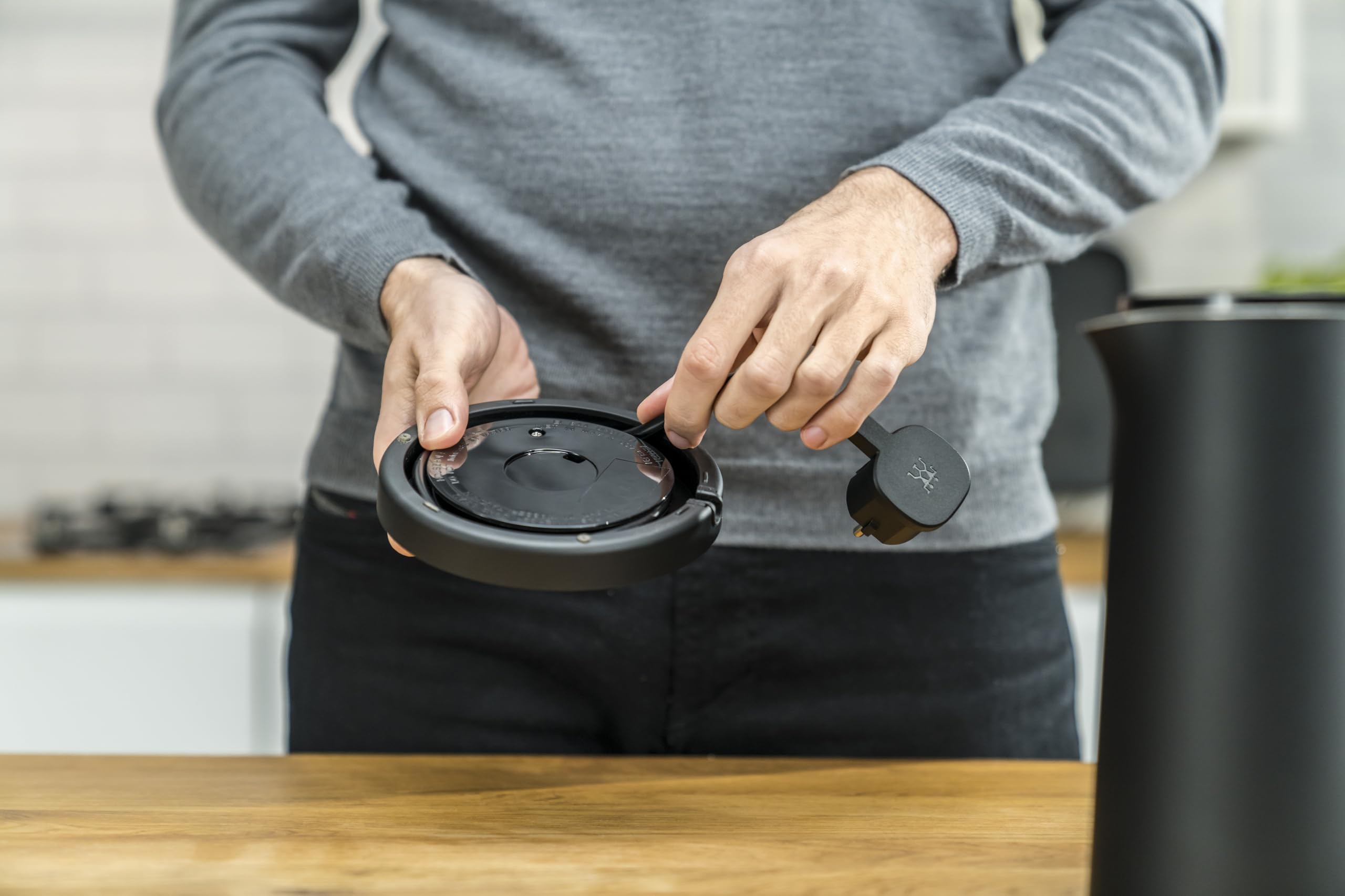 ZWILLING ENFINIGY Wasserkocher mit Edelstahl-Kalkfilter & Überhitzungsschutz