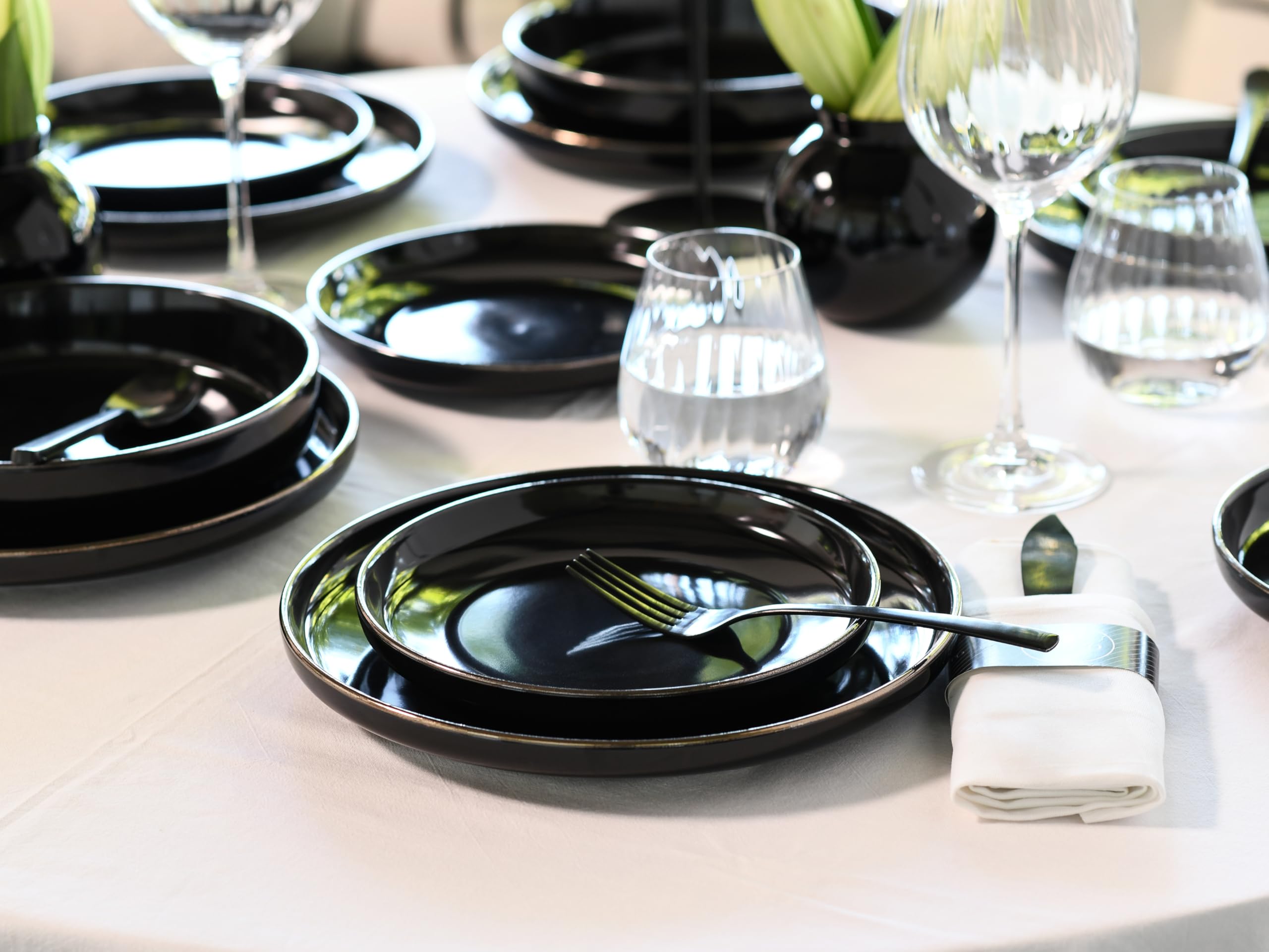 CreaTable 24784 Teller Set Serie Nordic Festive Schwarz 18-tlg. 6 Personen