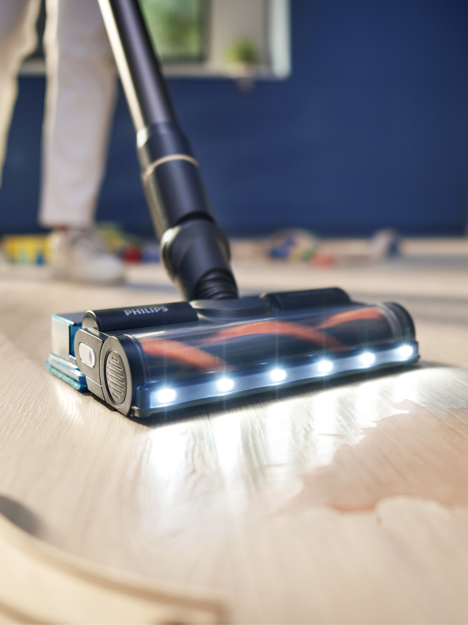 Philips Aqua XC7057/01 Akku-Handstaubsauger mit Stiel