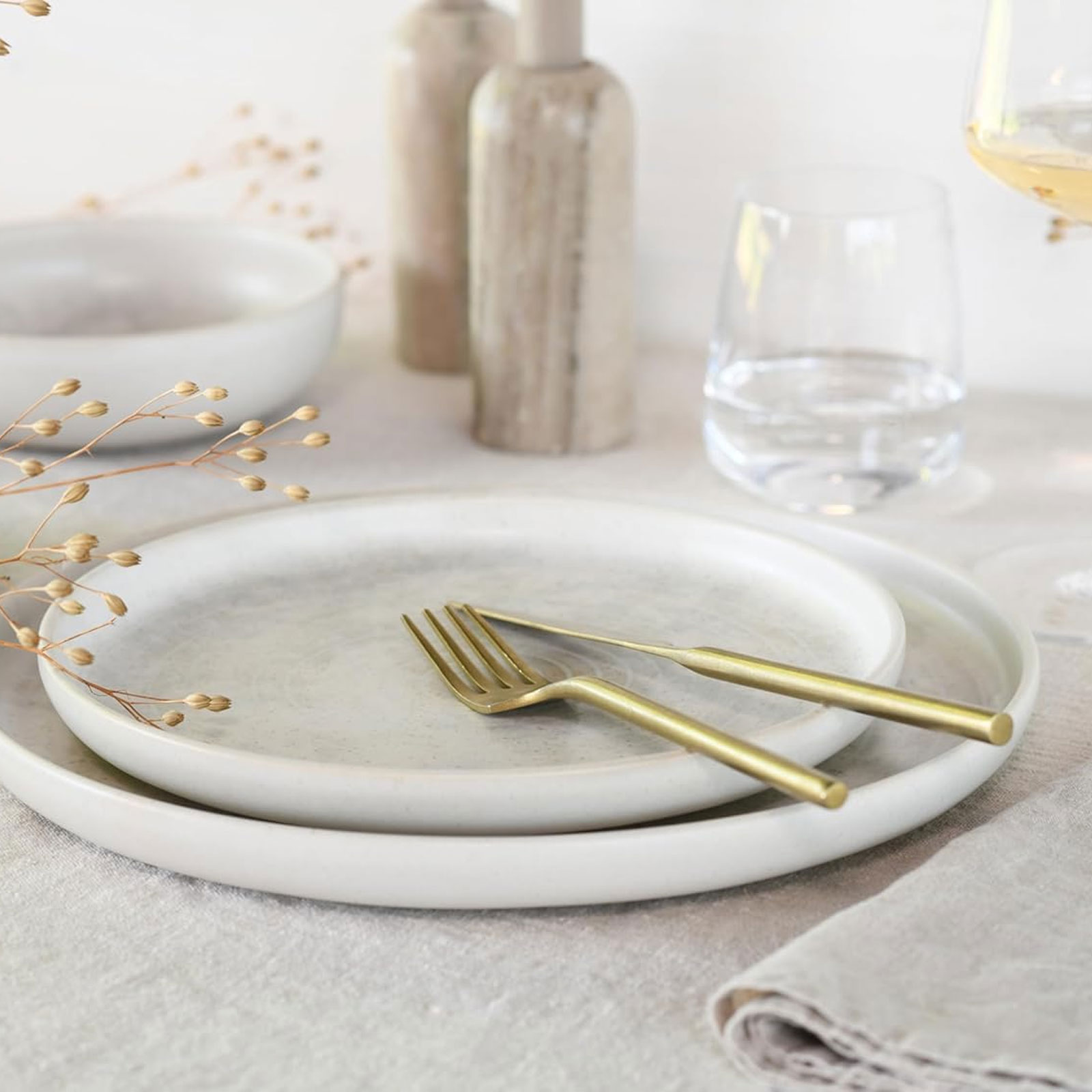 CreaTable, 23714, Serie Uno Athena , 12-teiliges Geschirrset, Teller Set aus Steinzeug, spülmaschinen- und mikrowellengeeignet, Qualitätsproduktion