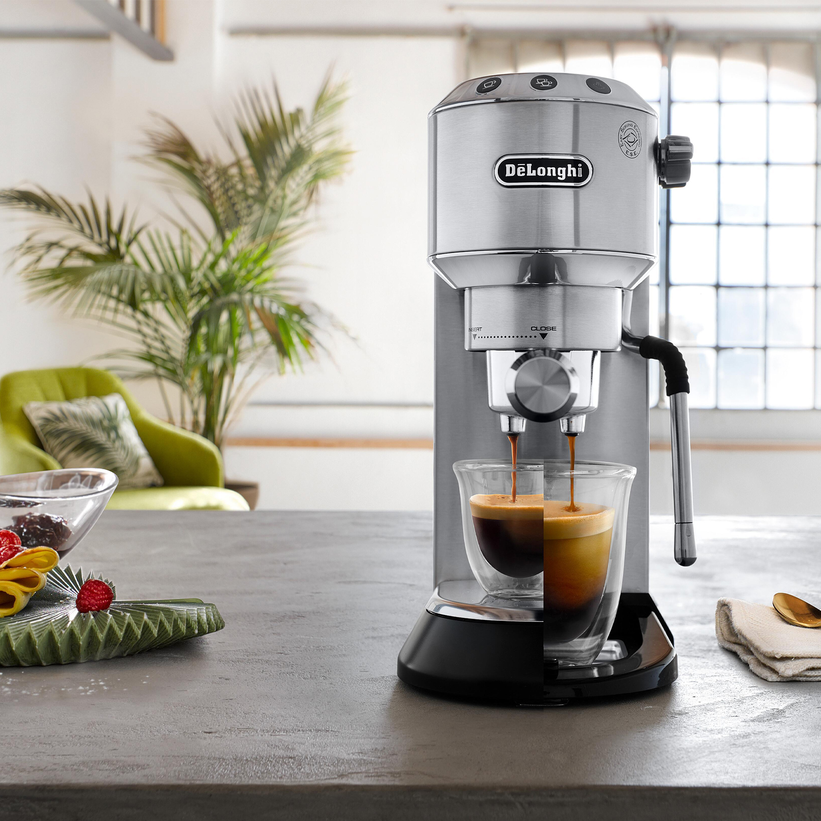 De'Longhi Dedica Arte EC885.M Siebträger-Espressomaschine