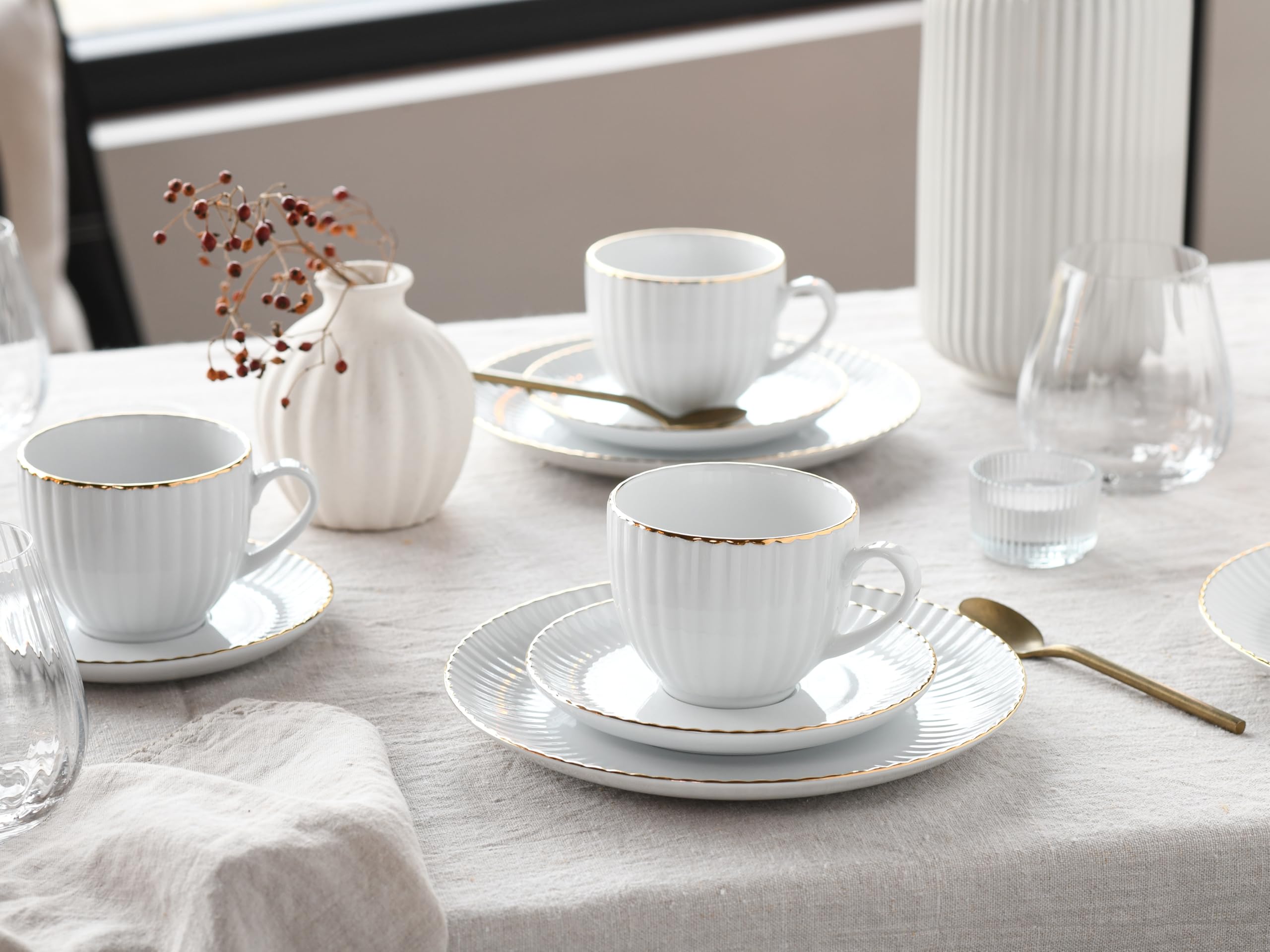 CreaTable, 20751, Serie Allegra Goldband, 18-teiliges Geschirrset für 6 Personen