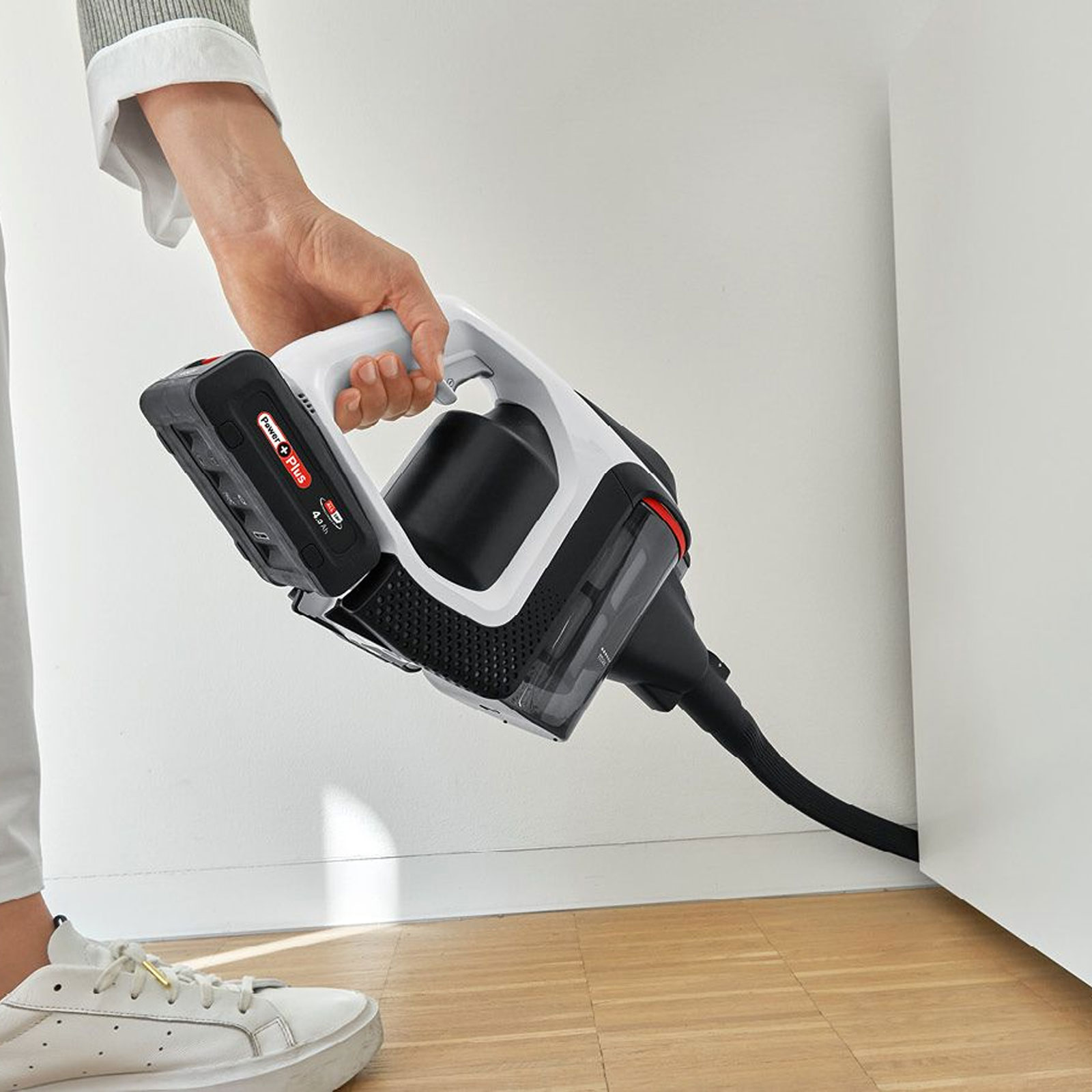 Bosch BSS712XHYG Unlimited 7 ProHygienic Aqua Akku-Staubsauger  Bosch BSS712XHYG Unlimited 7 ProHygienic Aqua Akku-Staubsauger