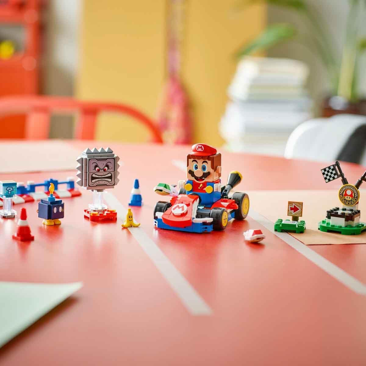 LEGO Mario Kart - Interaktiver Mario & Standard-Kart 72043