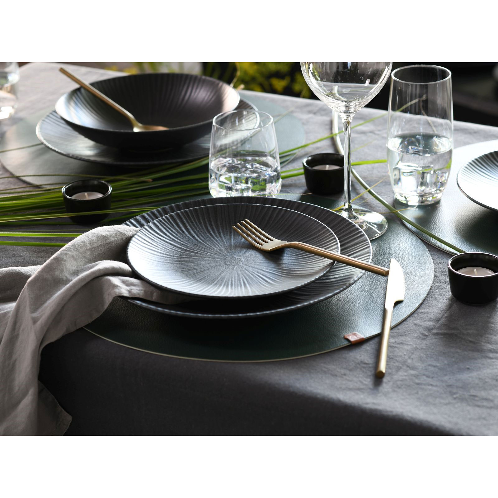 Creatable 23211 VESUVIO black (ELEMENTS Collection Geschirrset Tafelservice 12 tlg Steinzeug