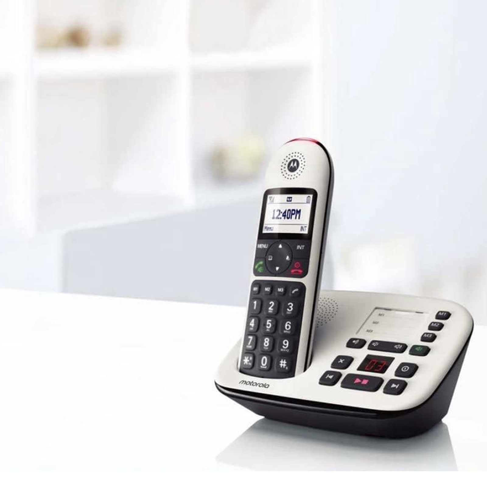 Motorola CD5011 Voice, Weiß Schnurloses Telefon (Seniorentelefon, Große Tasten, Basisstation, 1 Mobilteil, mit Anrufbeantworter)