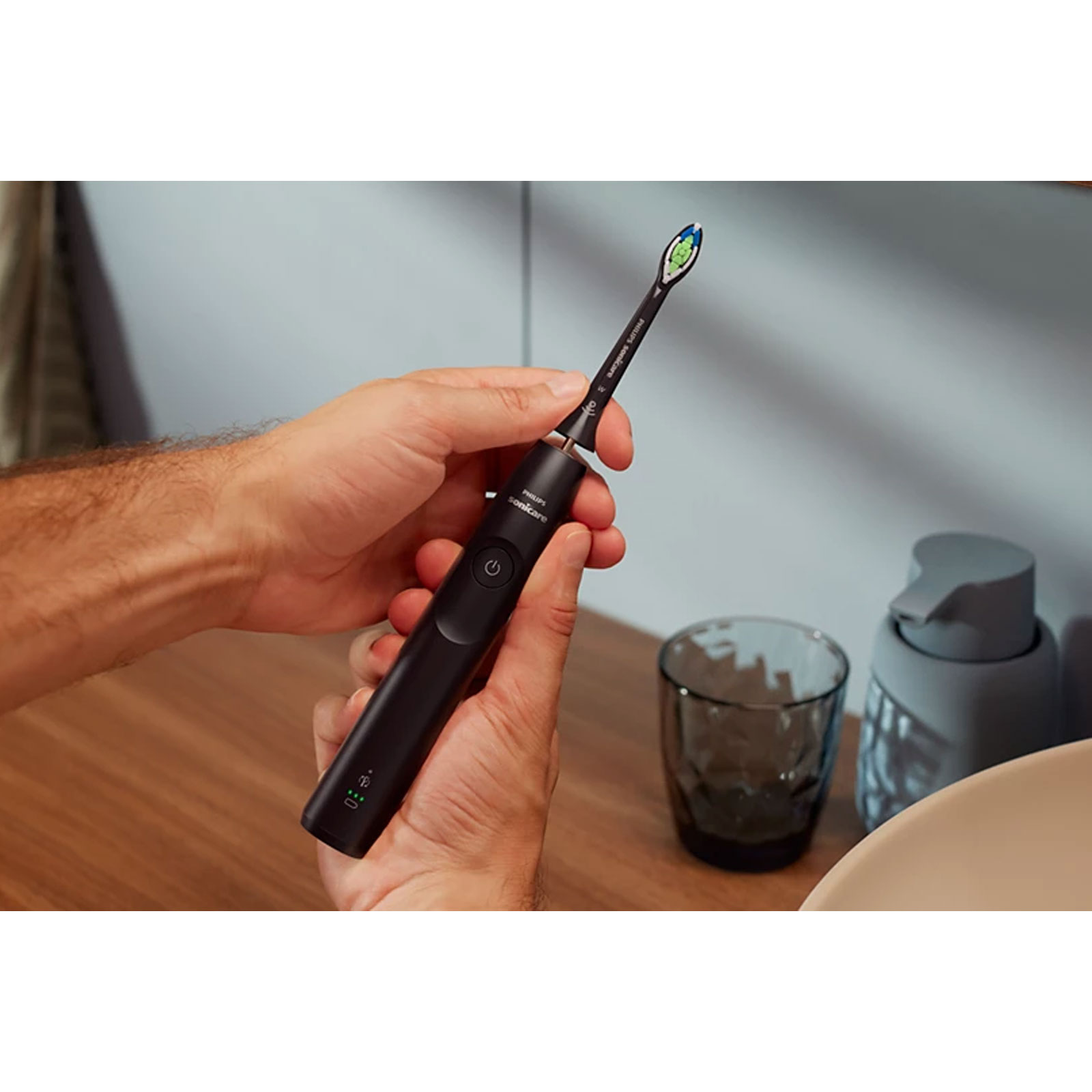 Philips Schallzahnbürste Sonicare 5300 HX7101/02 sw