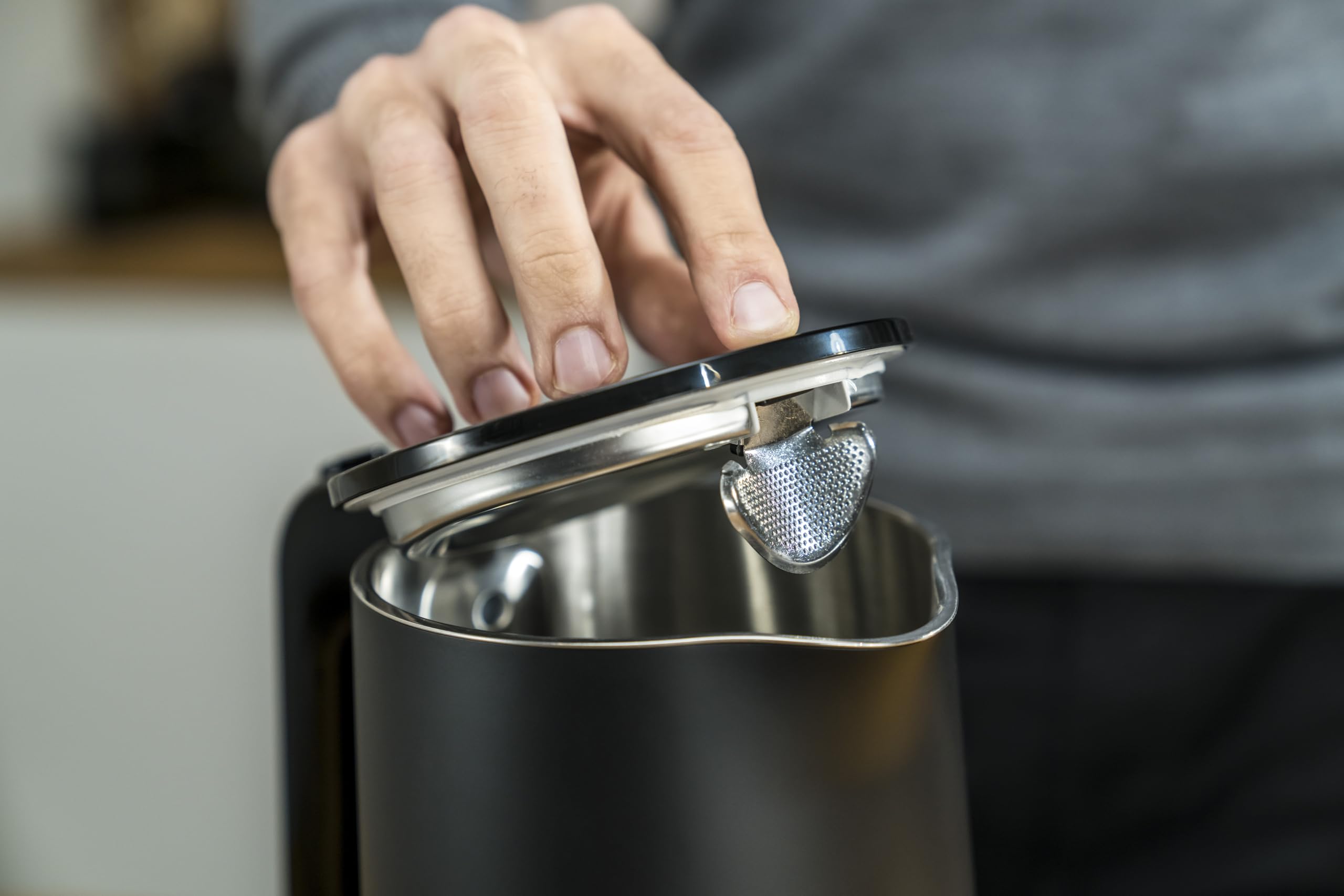 ZWILLING ENFINIGY Wasserkocher mit Edelstahl-Kalkfilter & Überhitzungsschutz