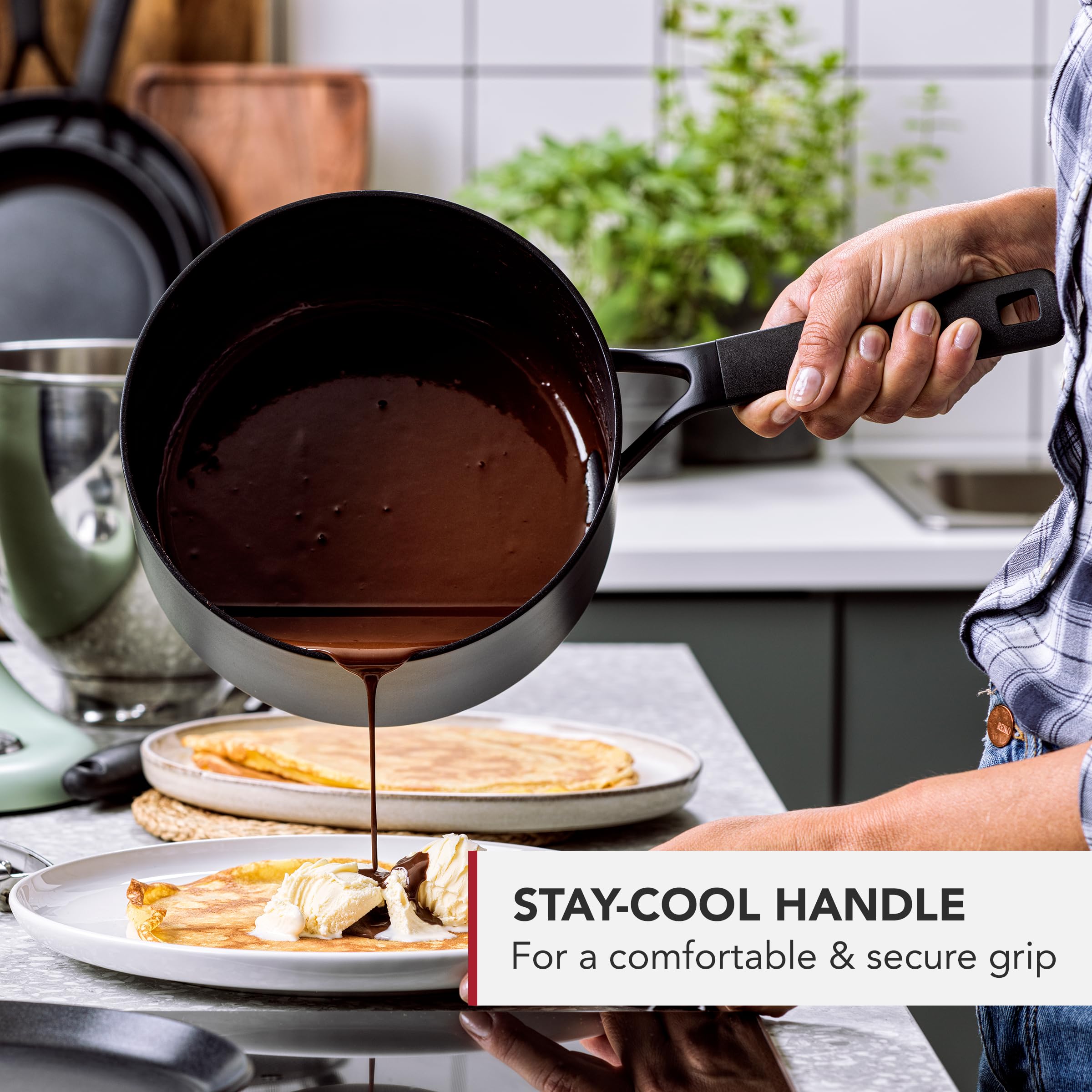 KitchenAid CC005683-001 Stielkasserolle  1.5L 16cm Schwarz