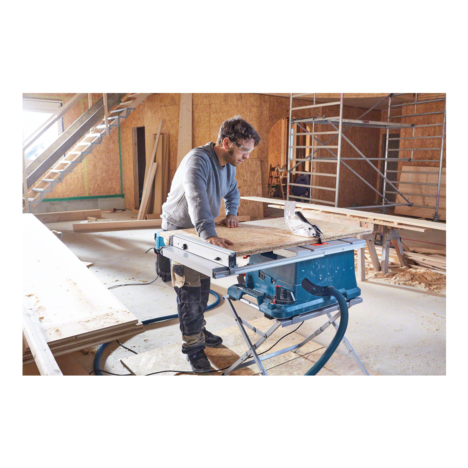 Bosch Professional GTS 635-216 + GTA 560 Tischkreissaege mit Arbeitstisch