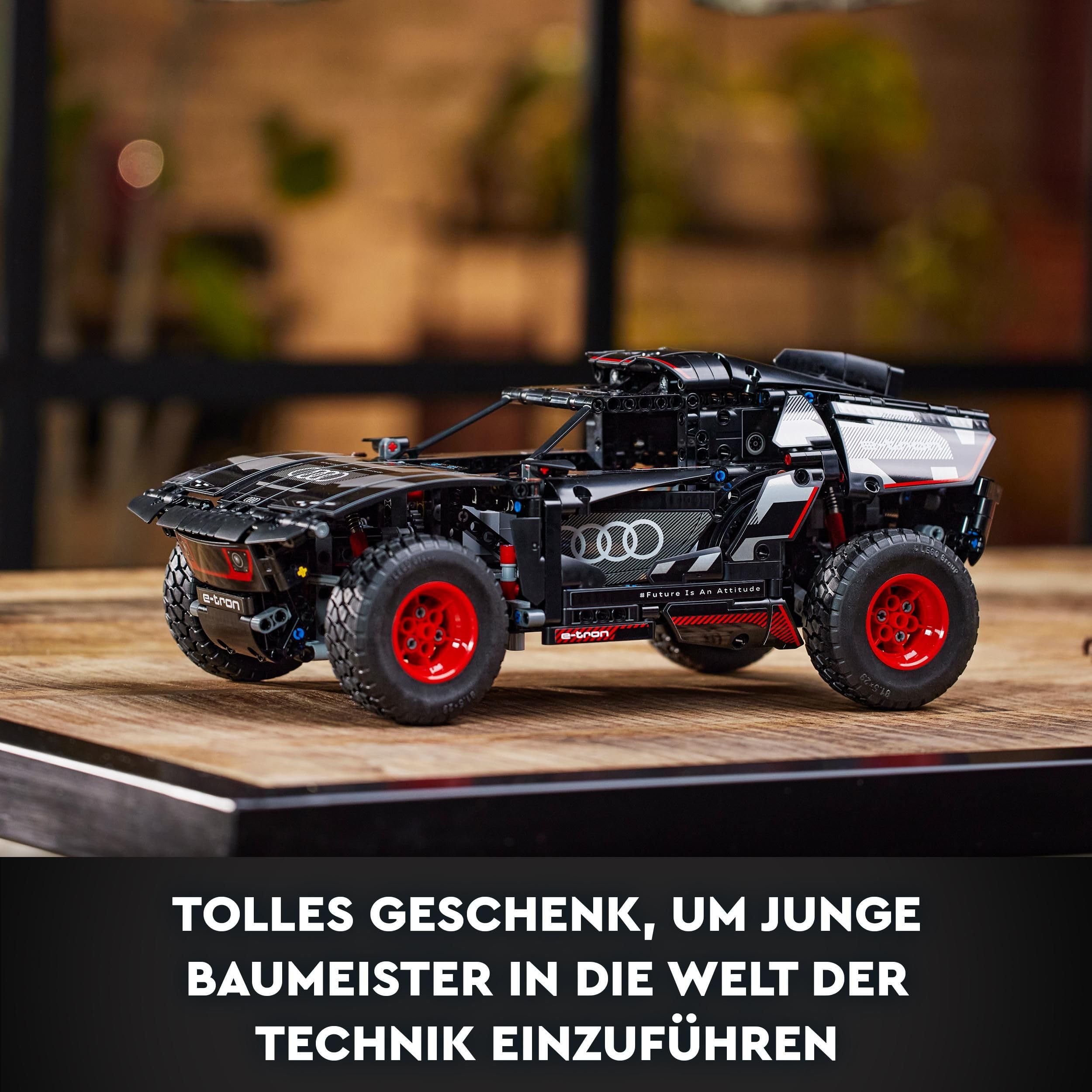 LEGO 42160 Technic Audi RS Q e-tron, ferngesteuertes Rallye-Auto-Spielzeug