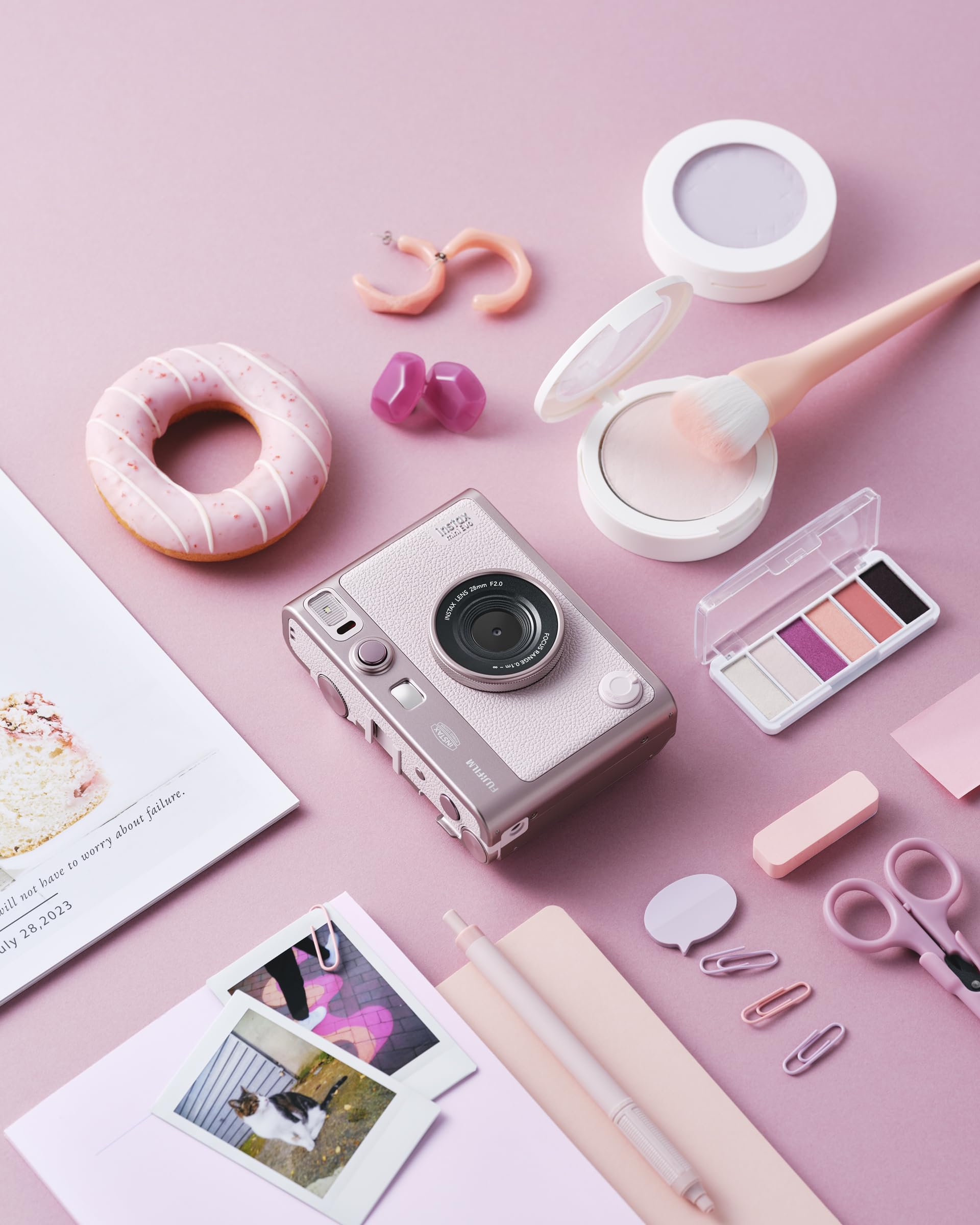 instax mini EVO™ Gentle Rose Sofortbildkamera