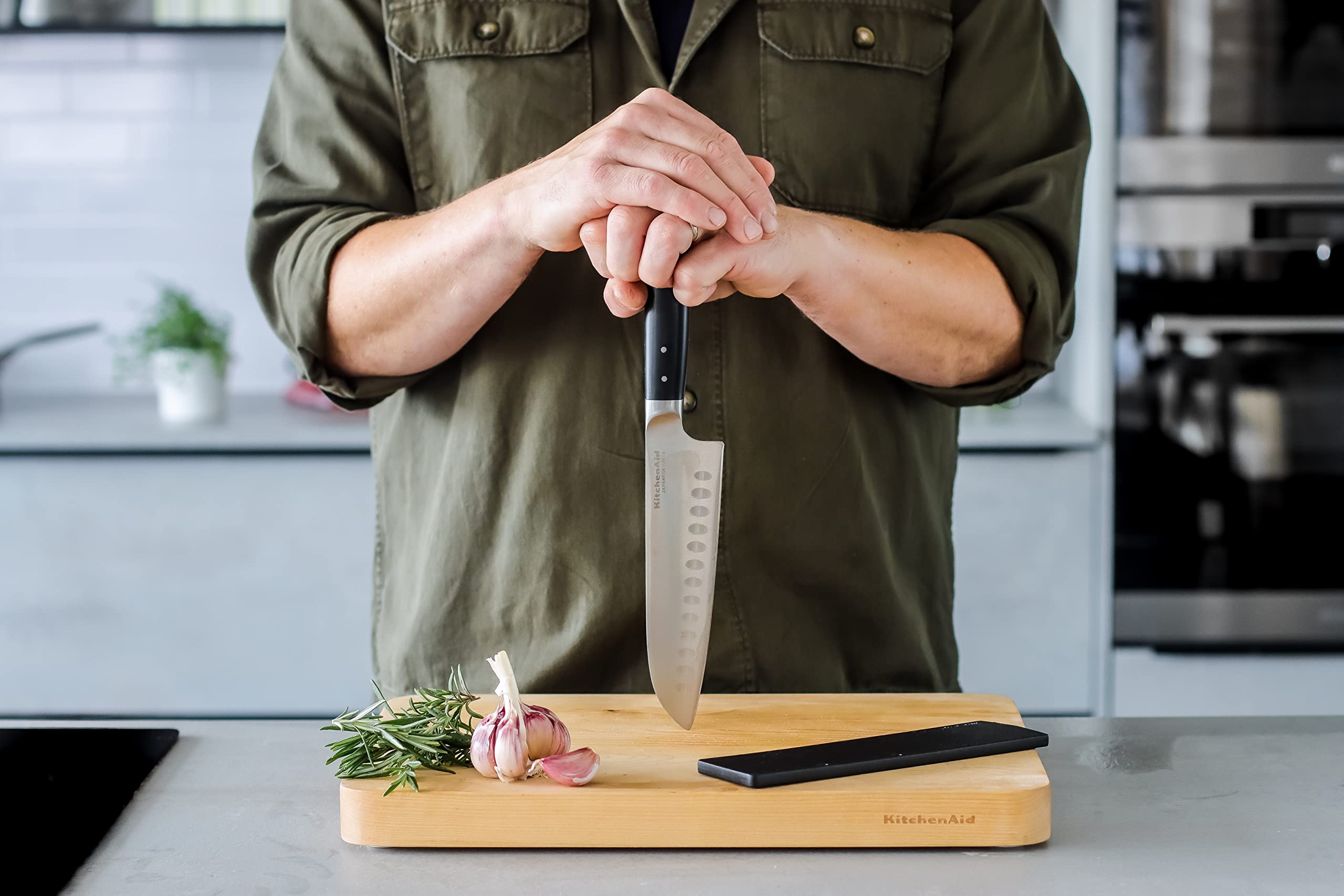 KitchenAid Gourmet Santoku Knife KOG7IKSSOHOBA 18cm with Blade Cover