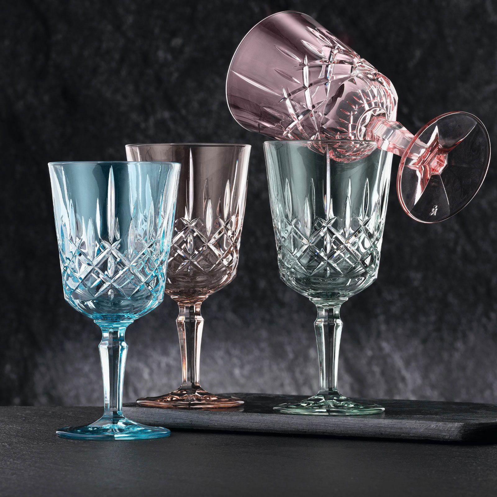 Nachtmann 2-teiliges Weingläser-Set Cocktailgläser/Weingläser, Kristallglas, 355 ml, Aqua, Noblesse Colors, 105219