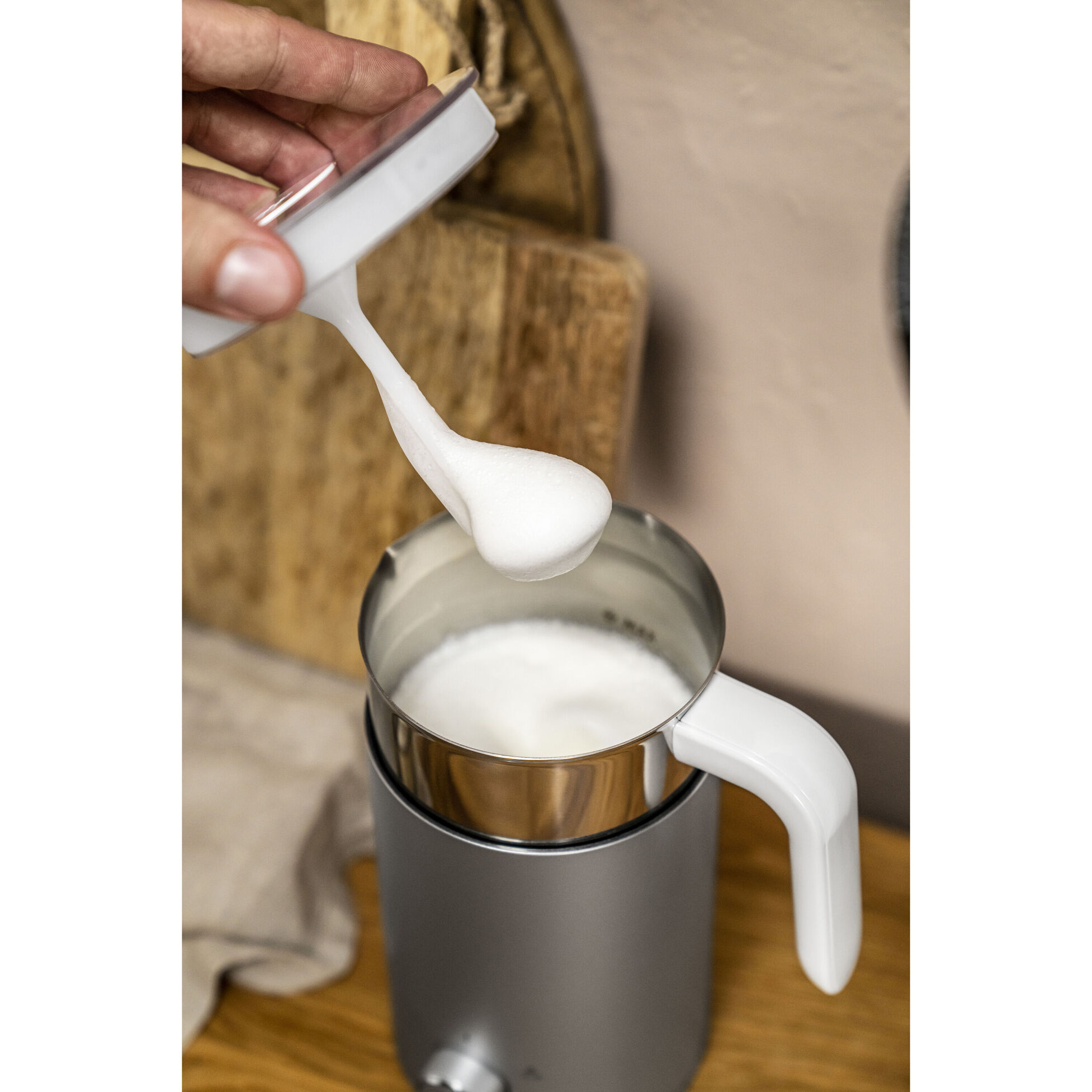 ZWILLING 1010449 Enfinigy Milchaufschäumer