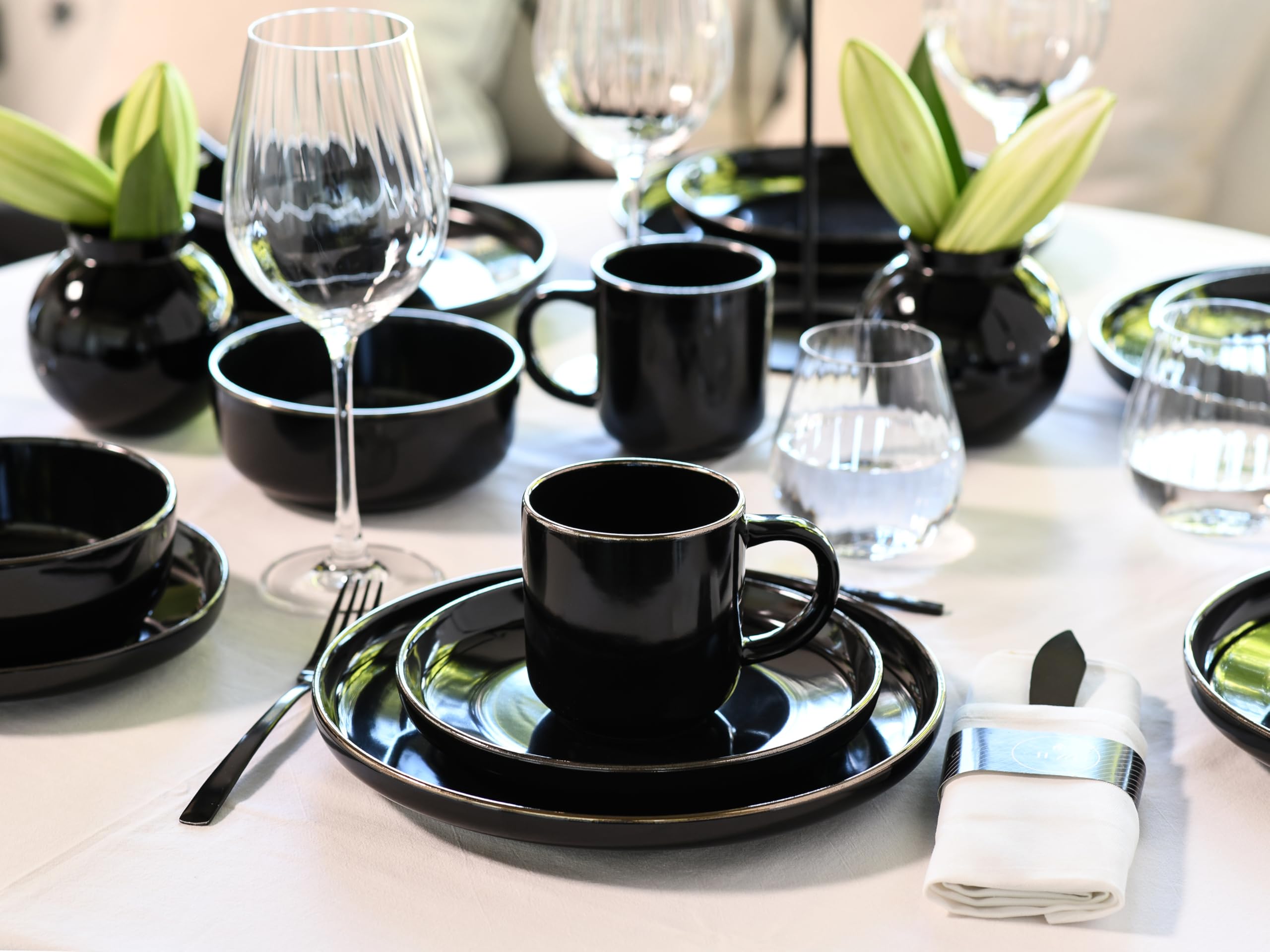 CreaTable 24783 Kombiservice  Serie Nordic Festive Schwarz 16-tlg. 4 Personen