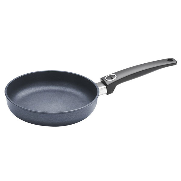 Woll 520SL SaphirLite Flachpfanne 20 cm Ø, 5 cm hoch, mit festem Stiel