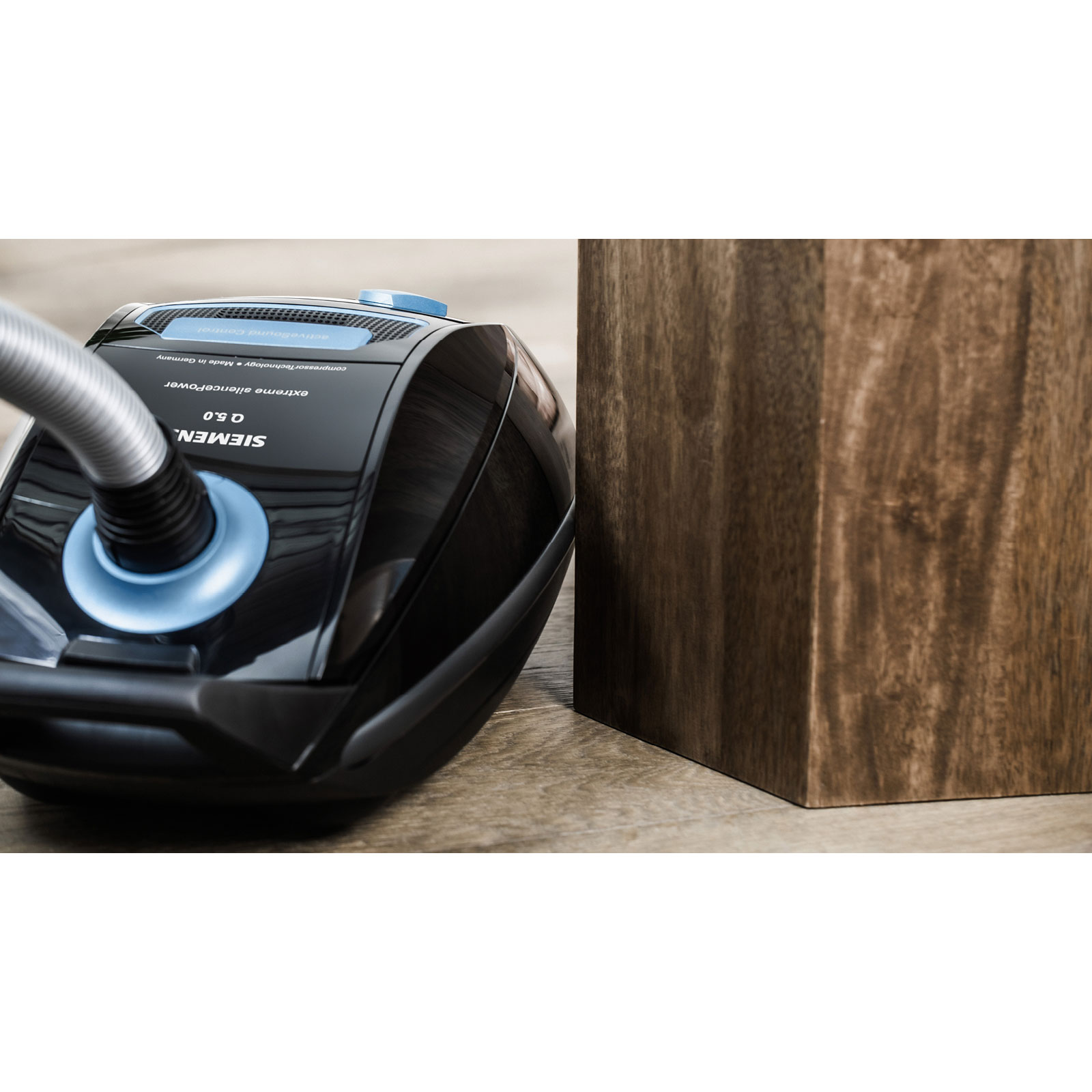 Siemens VSQ5X500 Staubsauger mit Beutel, Q5.0 extreme silencePower, Schwarz