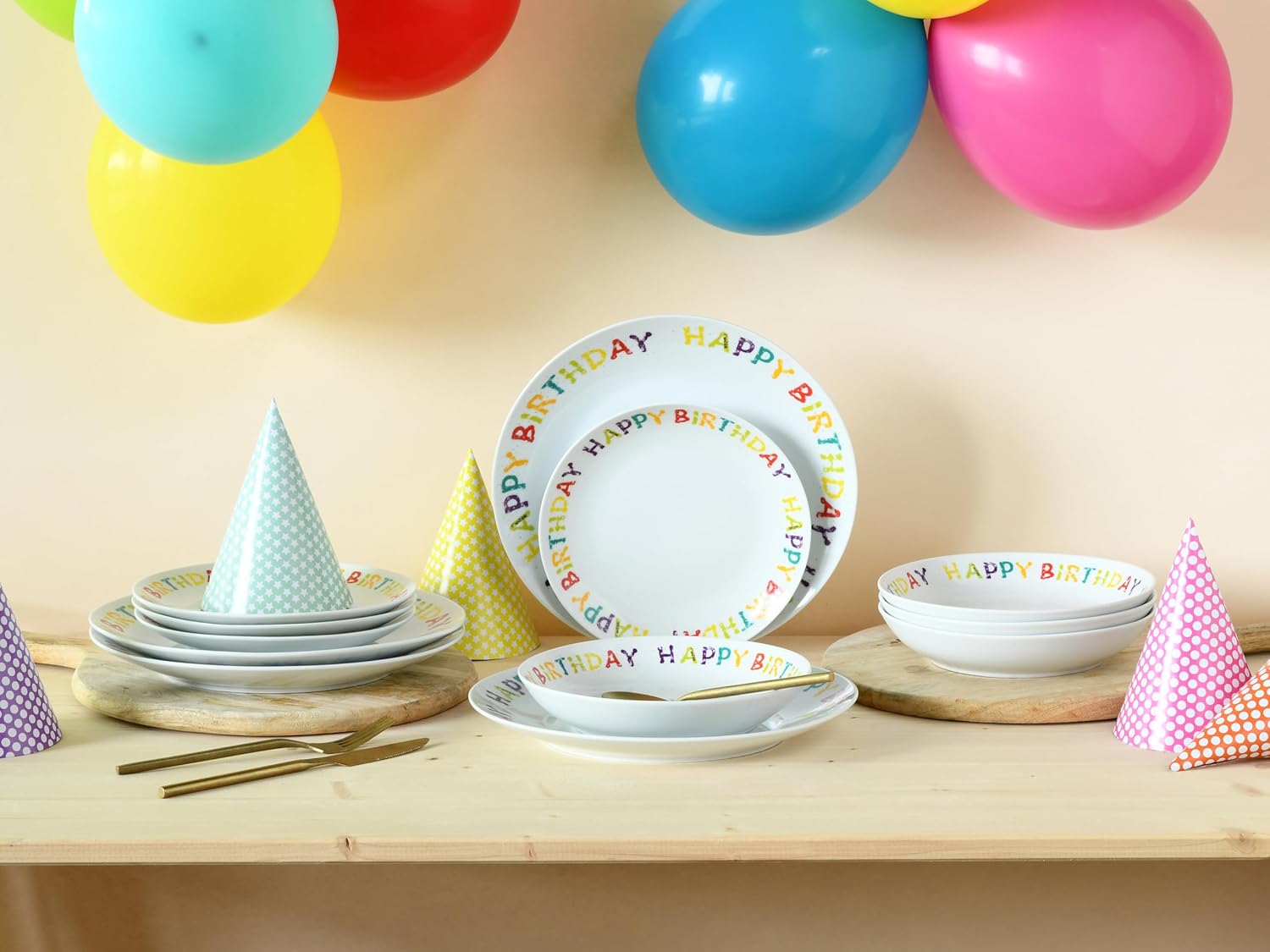 CreaTable, 24169, Serie Happy Birthday, 12-teiliges Geschirrset, Teller Set aus Porzellan