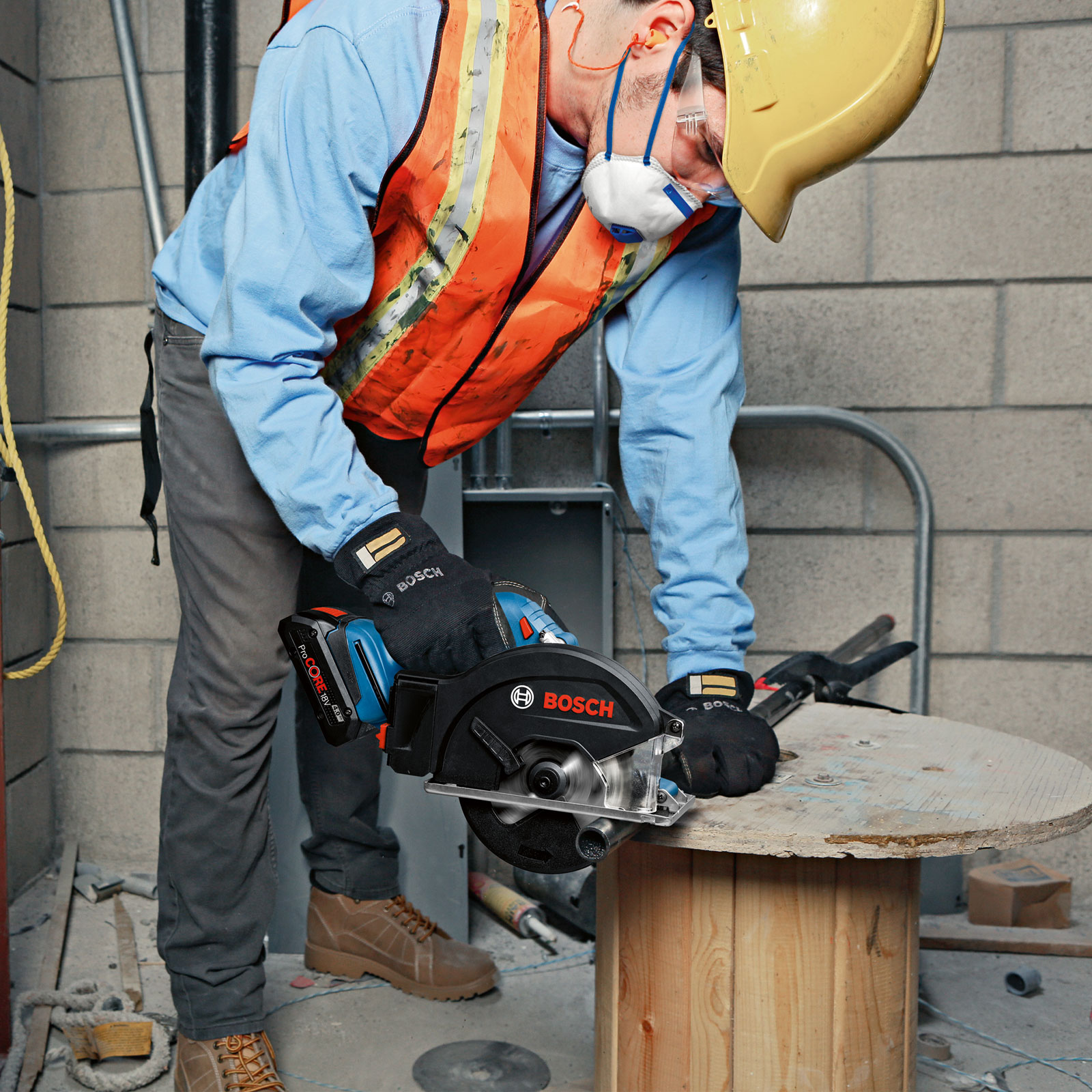 Bosch Professional 18V System Akku-Metall Kreissäge GKM 18V-50 inkl. mit 2x 5,0 AH Akku, Ladegerät GAL 18V-40