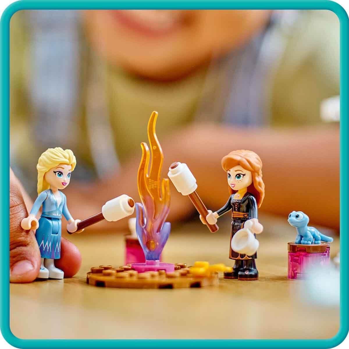 LEGO Disney Frozen Elsas Eispalast, Eiskönigin-Schloss-Spielzeug 43238