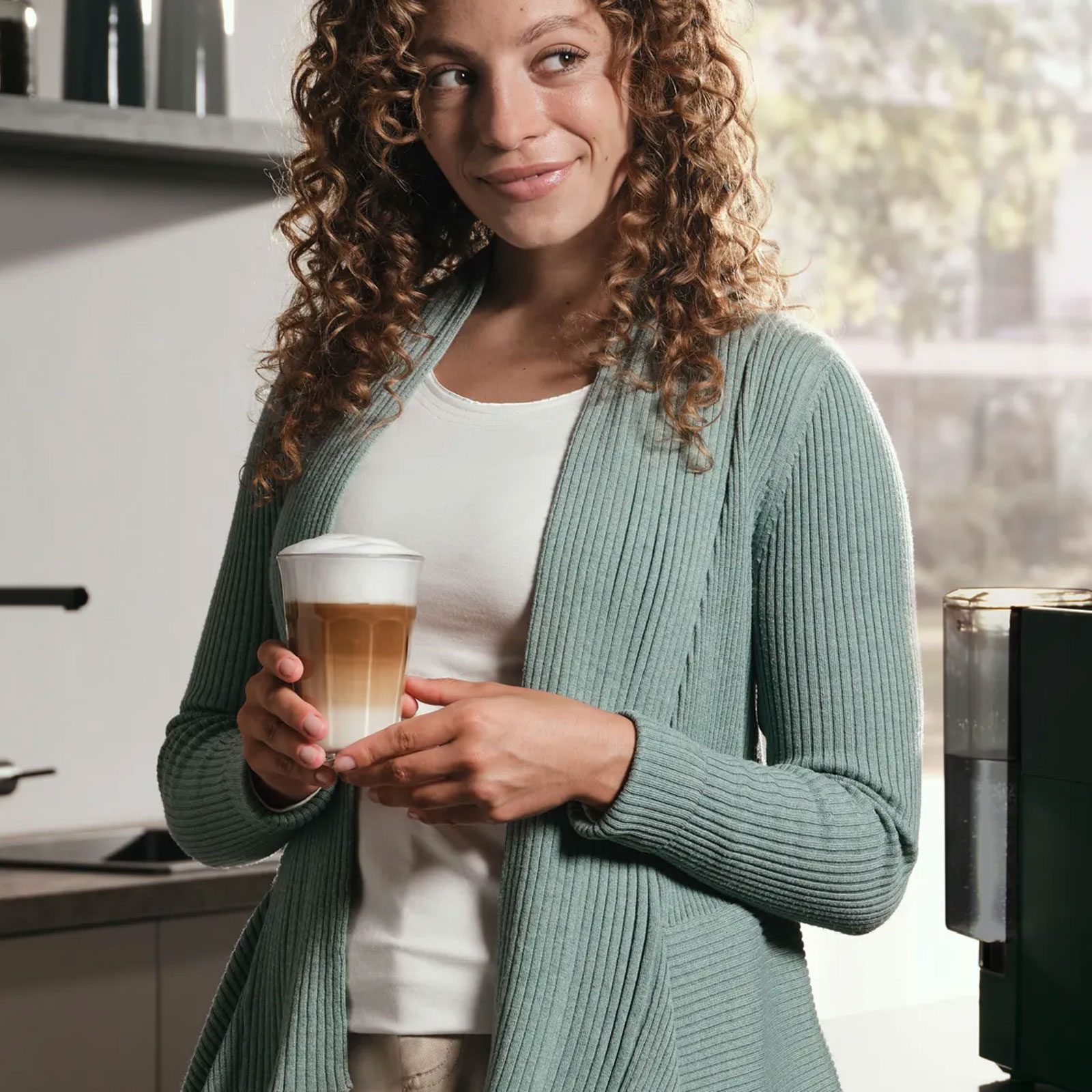 Siemens TP516DX3 Kaffeevollautomat (classic) EQ.500 Edelstahl / schwarz Siemens TP516DX3 Kaffeevollautomat (classic) EQ.500 Edelstahl / schwarz