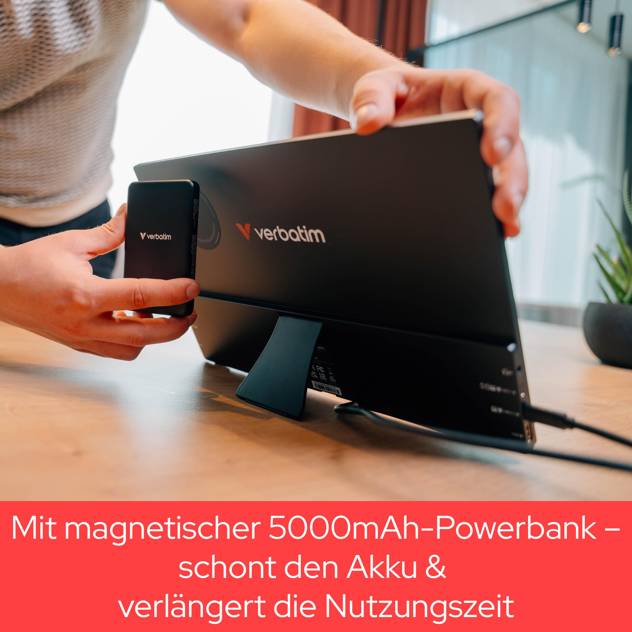 Verbatim PMT-14, Portable Touchscreen Monitor 14" aus Kunststoff mit Powerbank