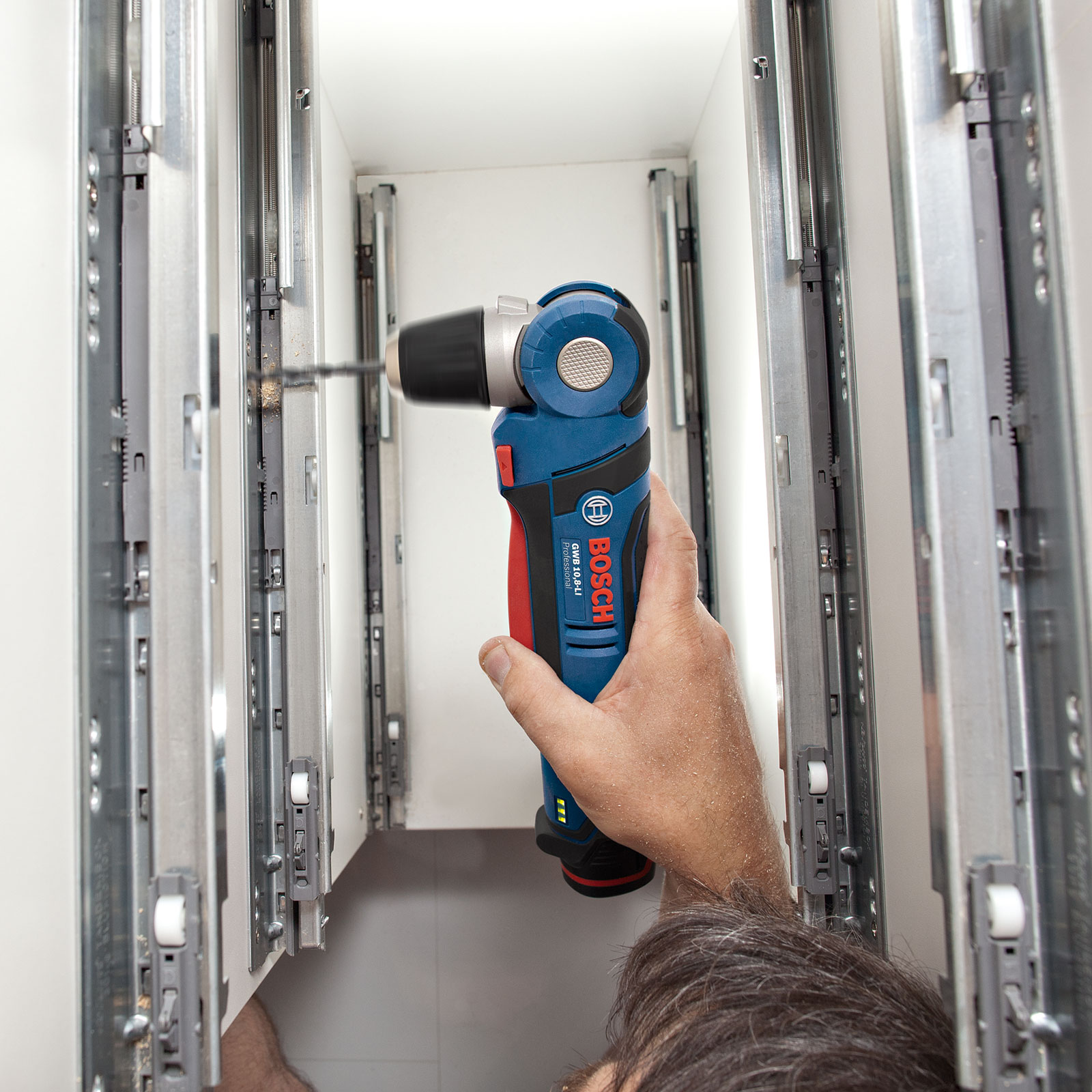 Bosch Professional Akku-Winkelbohrmaschine GWB 12V-10, mit 2 x 2.0 Ah Li-Ion Akku, L-BOXX