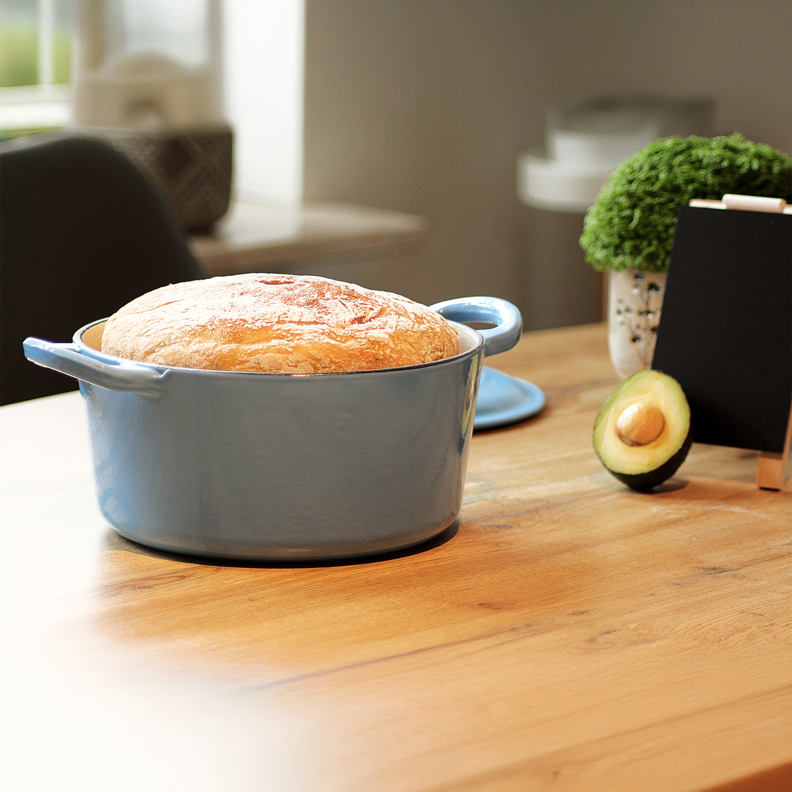 Echtwerk Schmortopf Gusseisen Gusseisentopf Bräter mit Deckel Brotbacktopf rund Grill BBQ Induktion Creme, 3,5 L