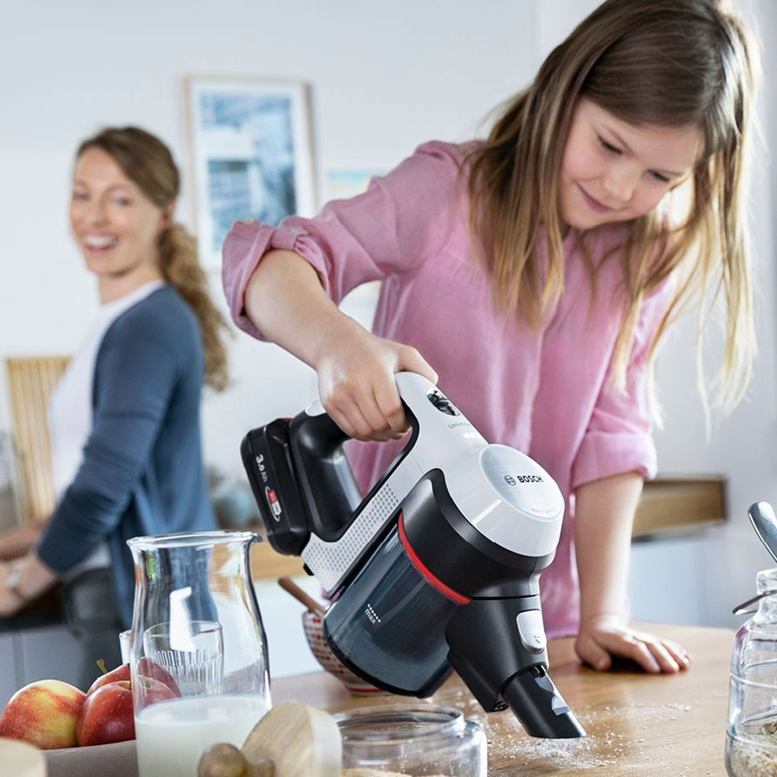 Bosch BSS712XHYG Unlimited 7 ProHygienic Aqua Akku-Staubsauger  Bosch BSS712XHYG Unlimited 7 ProHygienic Aqua Akku-Staubsauger