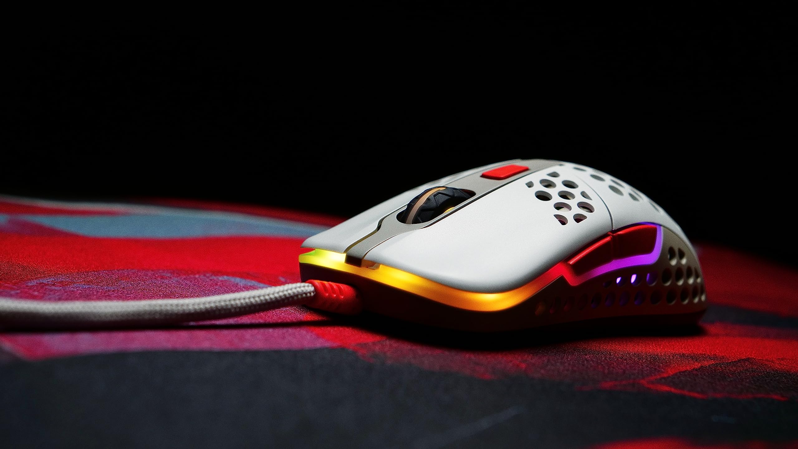 Xtrfy M42 RGB Ultraleichte Modul-Gaming-Maus, Retro, M42-RGB-RETRO