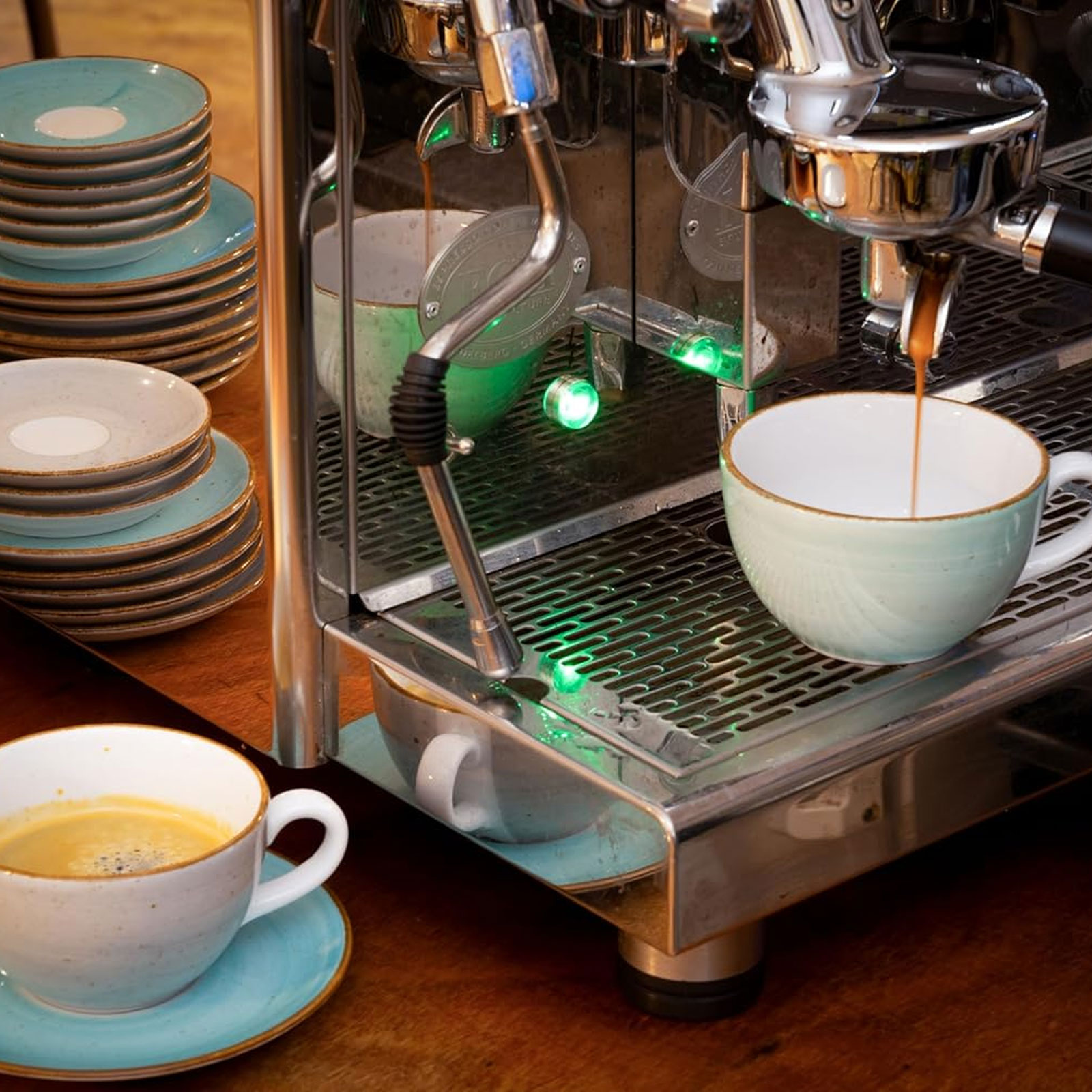 CreaTable, 34041, Serie Vintage Nature Aqua, 8-teiliges Geschirrset, Cappuccino Set aus Porzellan, spülmaschinen- und mikrowellengeeignet, Made in Europe