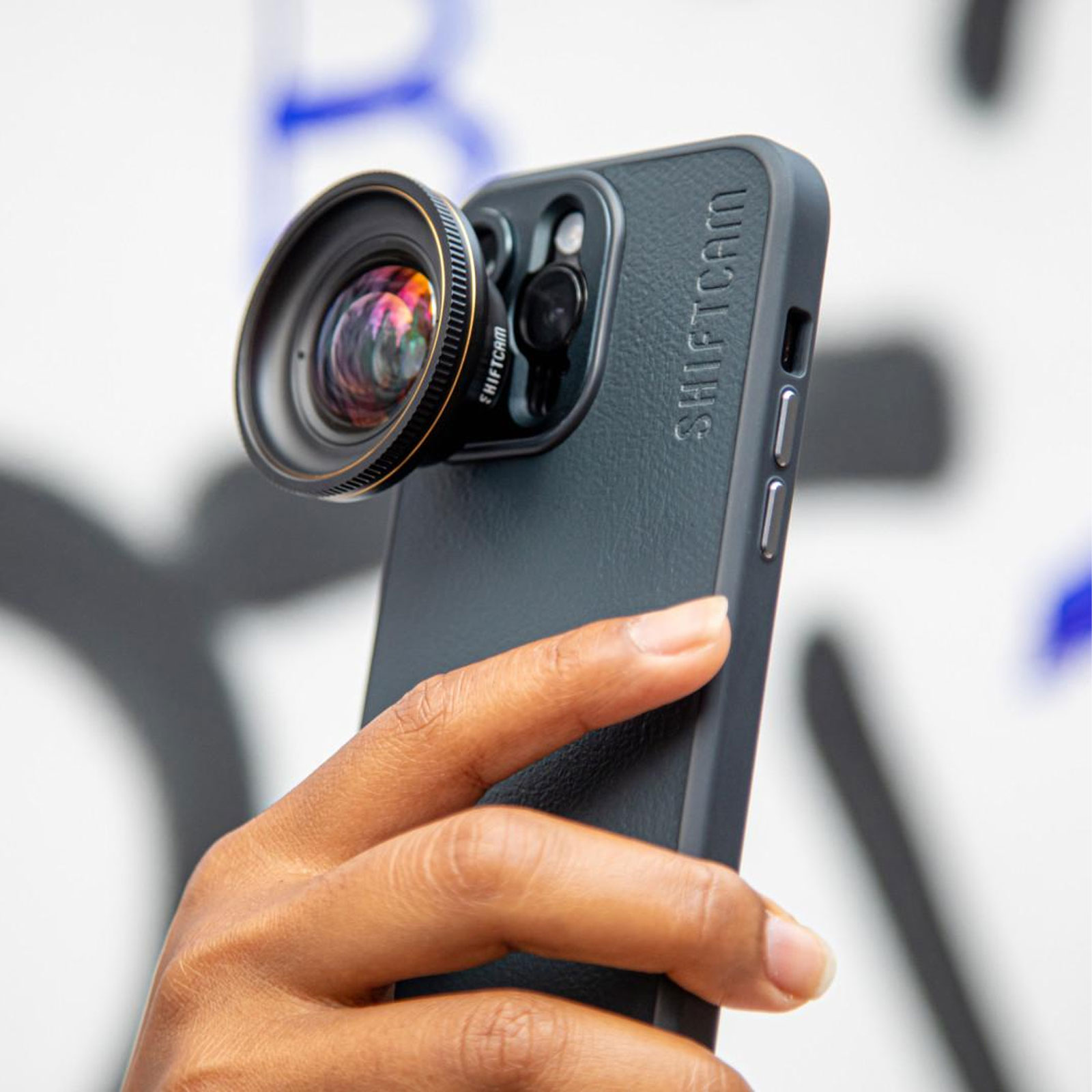 ShiftCam Camera Case with Lens Mount for iPhone 14 Pro Handyhülle
