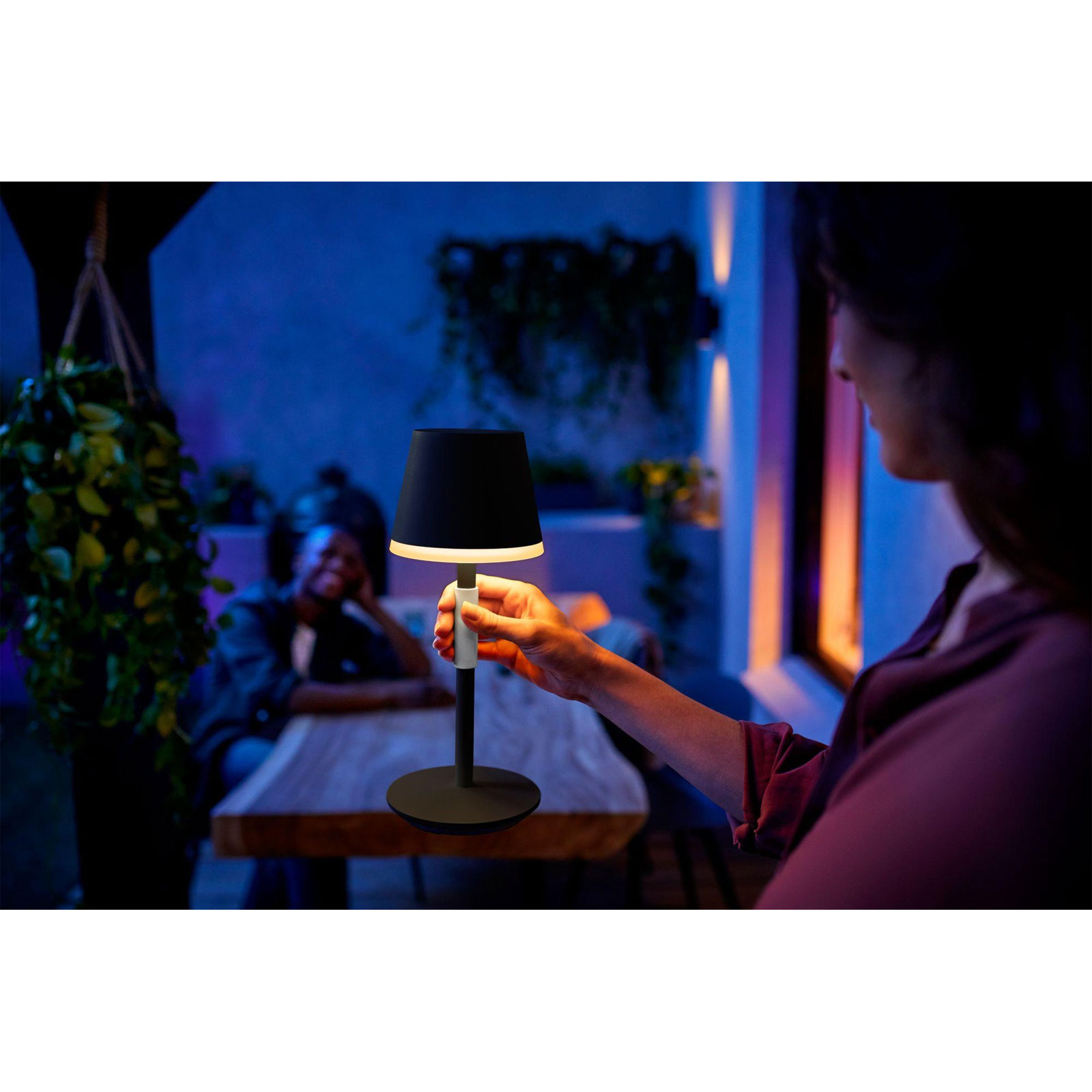 Philips Hue Tragbare Tischleuchte Hue Go, Schwarz