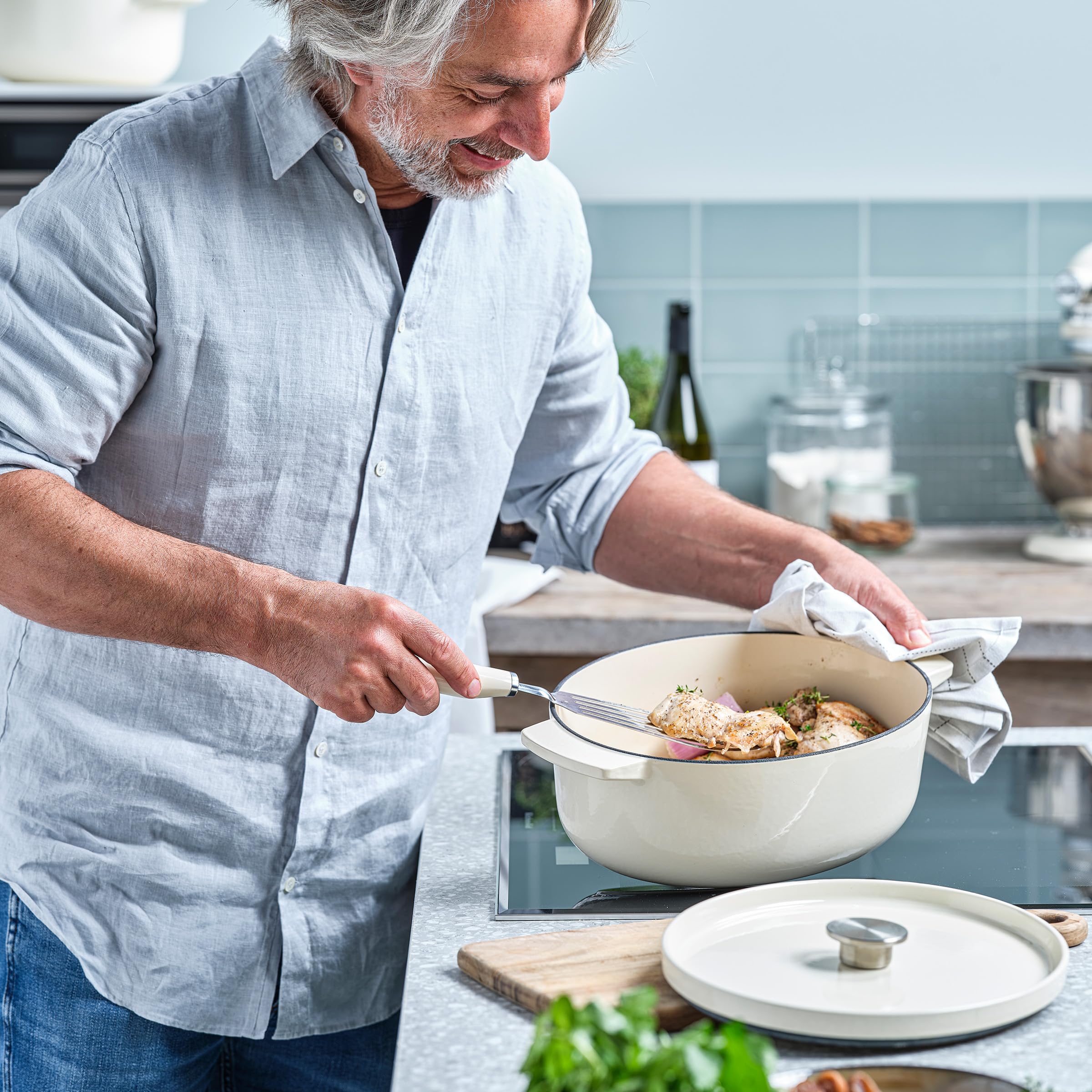 KitchenAid CC006062-001 Bräter mit Deckel - Oval 30cm Creme