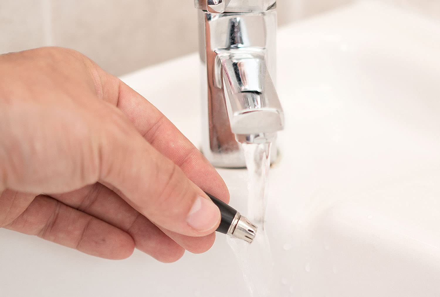 Wahl 05640-1016 Micro Lithium Nasenhaartrimmer