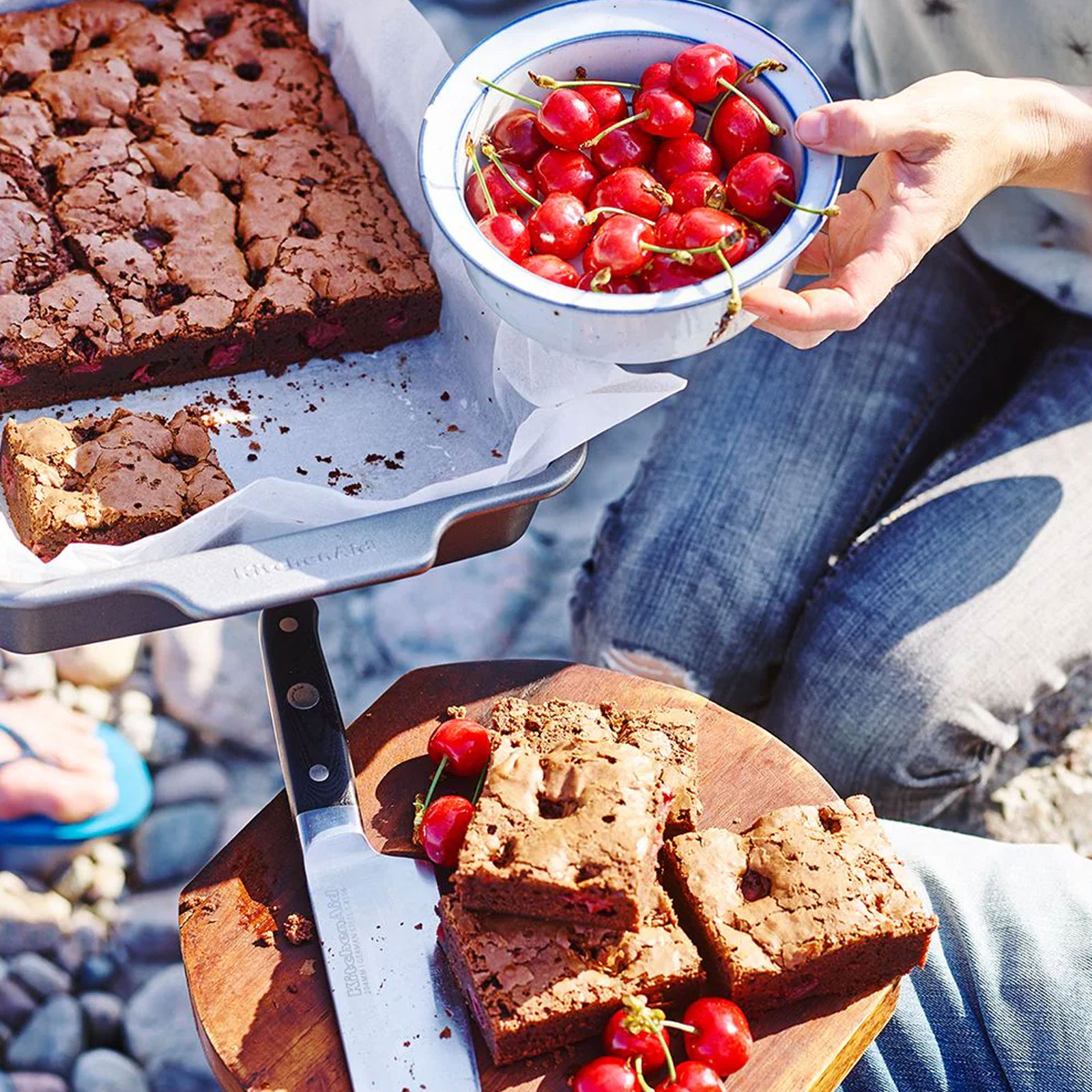 KitchenAid CC003299-001 Hohes Backblech 33x22cm Grau