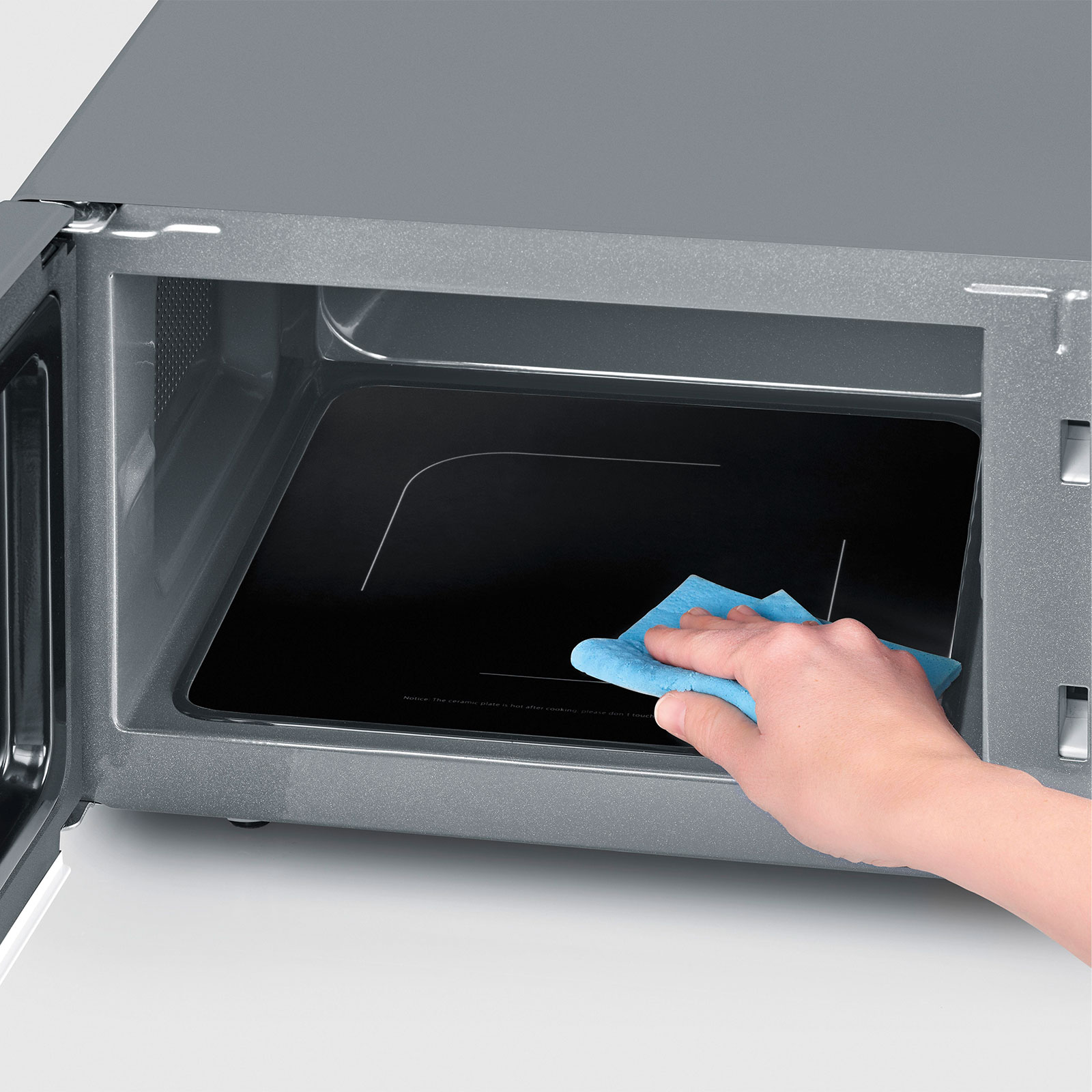 SEVERIN Mikrowelle MW 7576 Flachbett Silber (20 Liter, 800 Watt Mikrowellenleistung, Grill, 9 Leistungsstufen, 9 Programme, Drehknöpfe, Einschubrost, matt schwarz, silber)