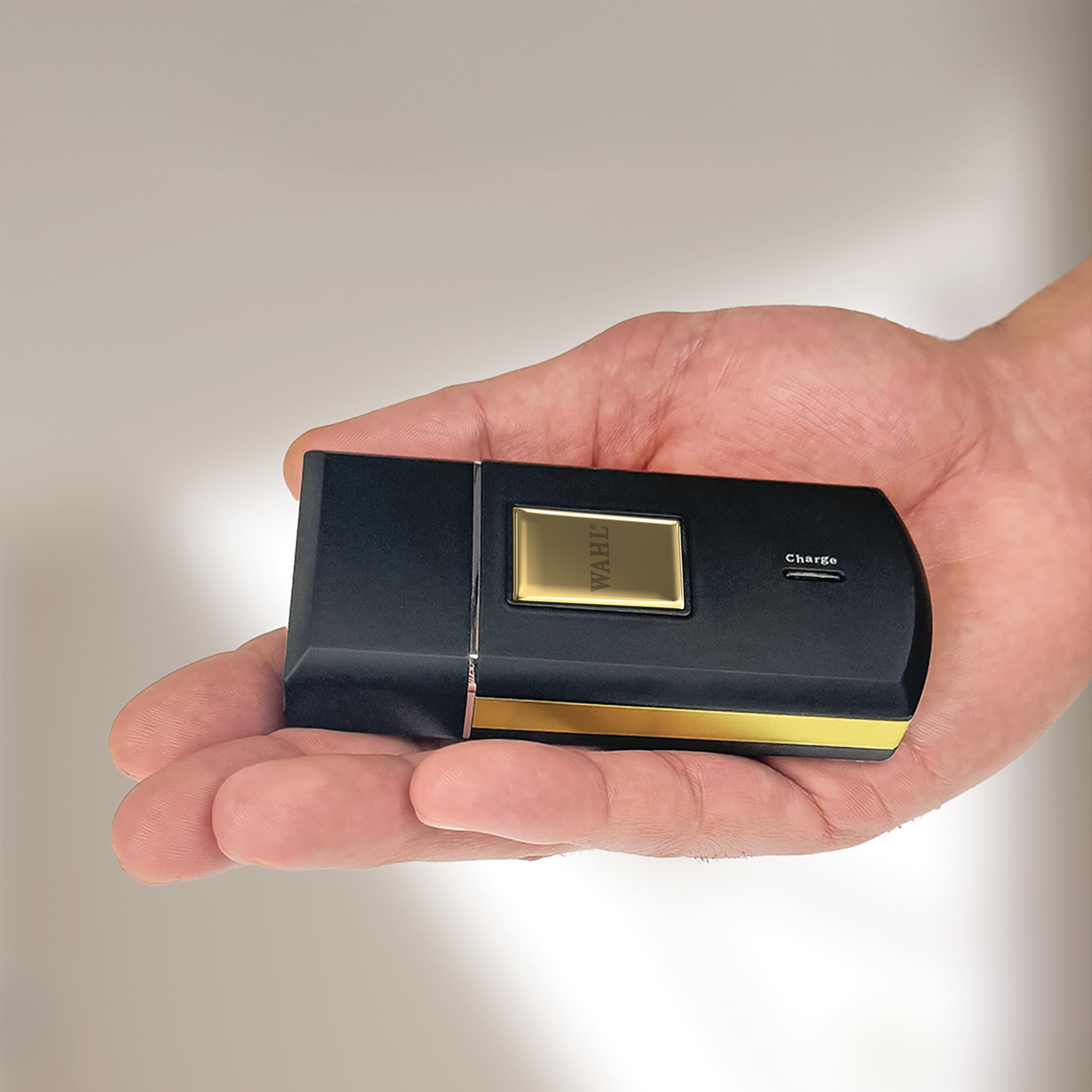 Wahl 07057-016 Travel Shaver Gold Edition