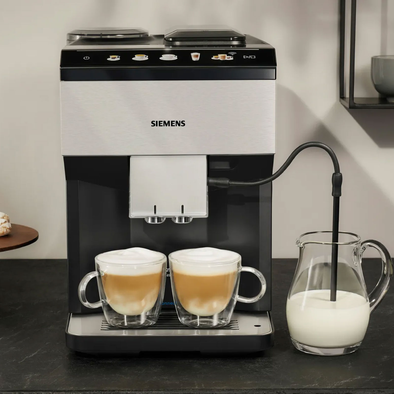 Siemens TP516DX3 Kaffeevollautomat (classic) EQ.500 Edelstahl / schwarz Siemens TP516DX3 Kaffeevollautomat (classic) EQ.500 Edelstahl / schwarz
